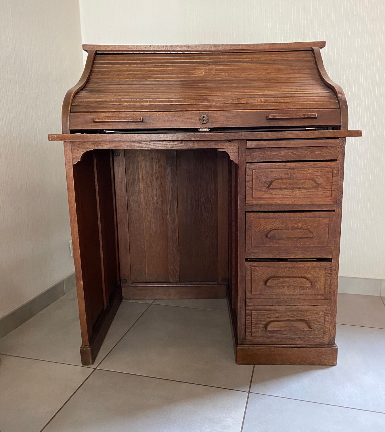 Speed bump secretary