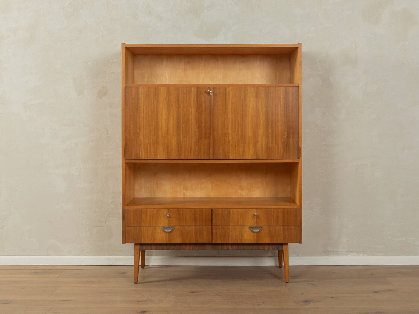 1950s Bureau, Secretary