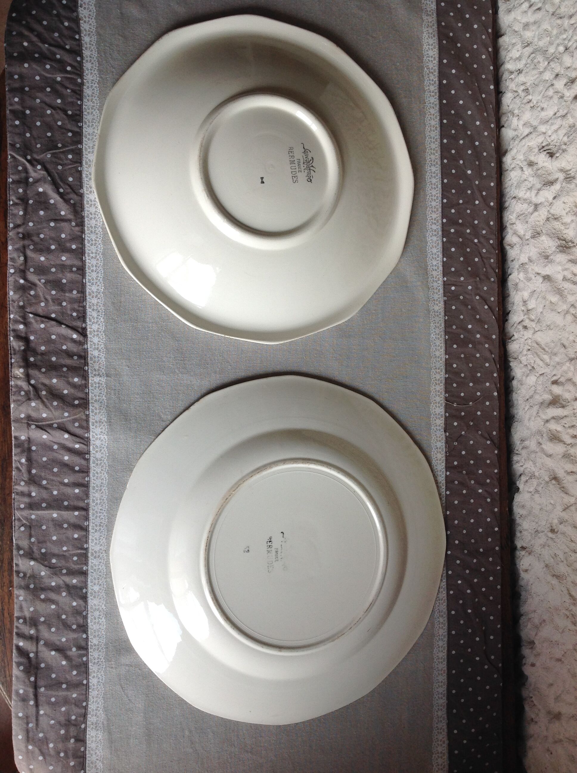 Two round dishes Sarreguemines decor Bermuda/vintage years 50-60