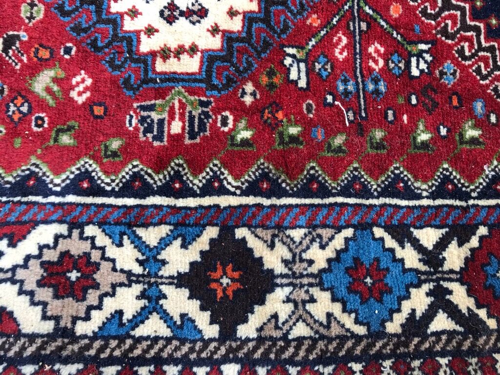 Abadeh Persian rug  105 x 144 cm
