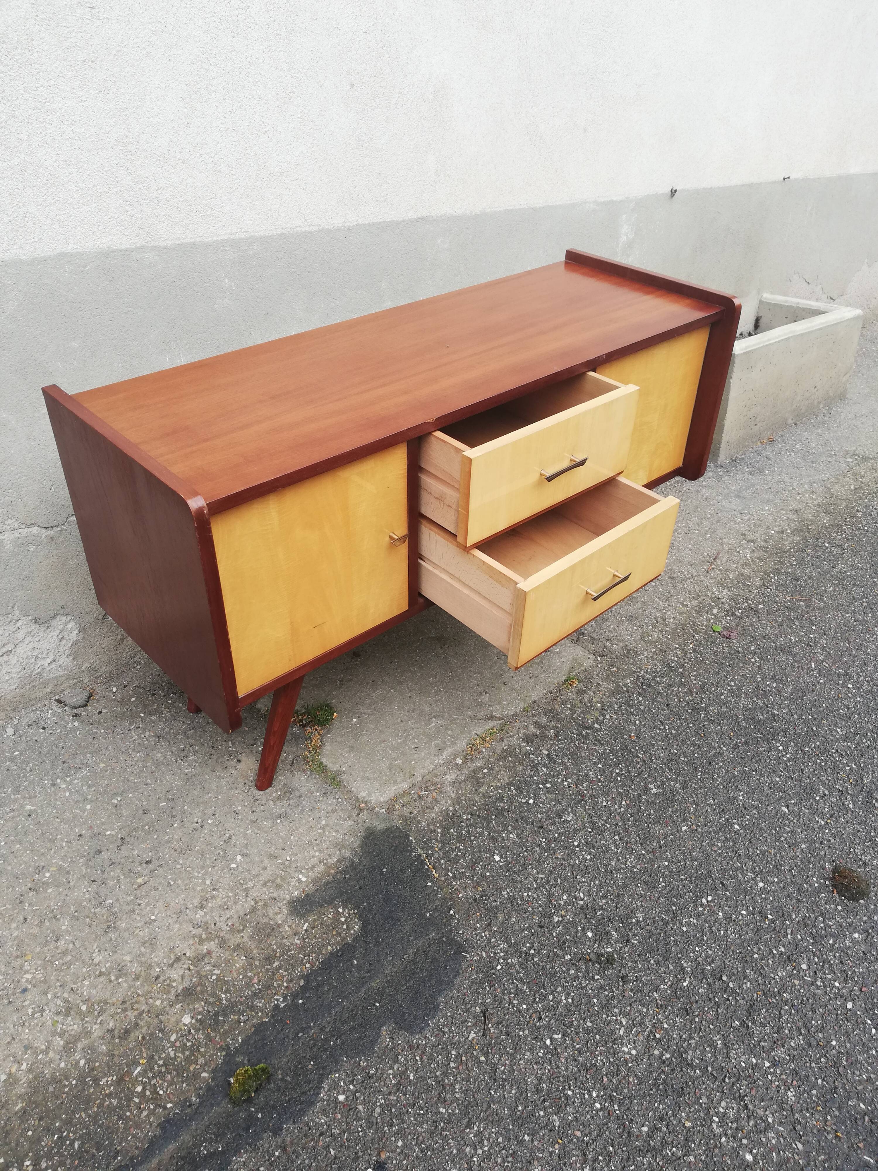Vintage 2-door dresser 2 drawers