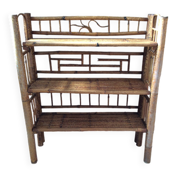 Étagère en bambou