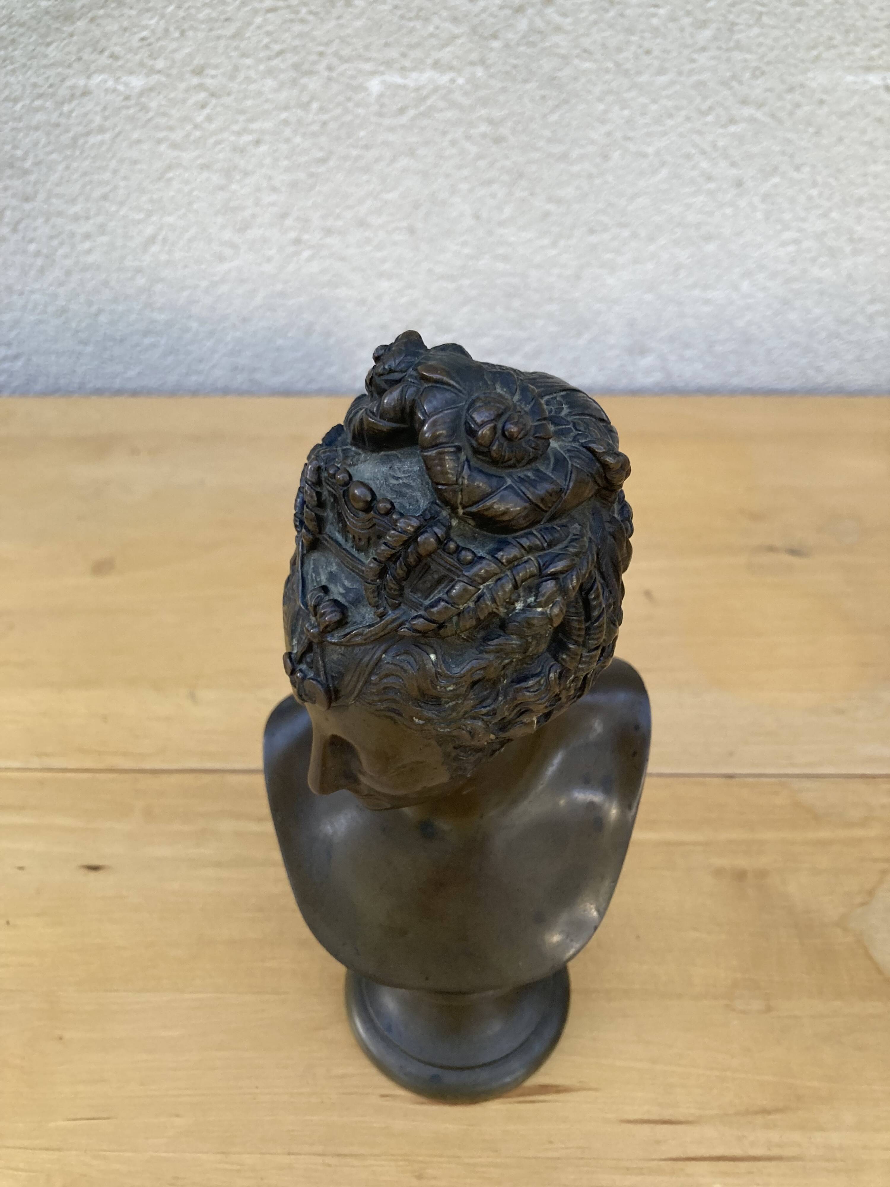 Buste de femme