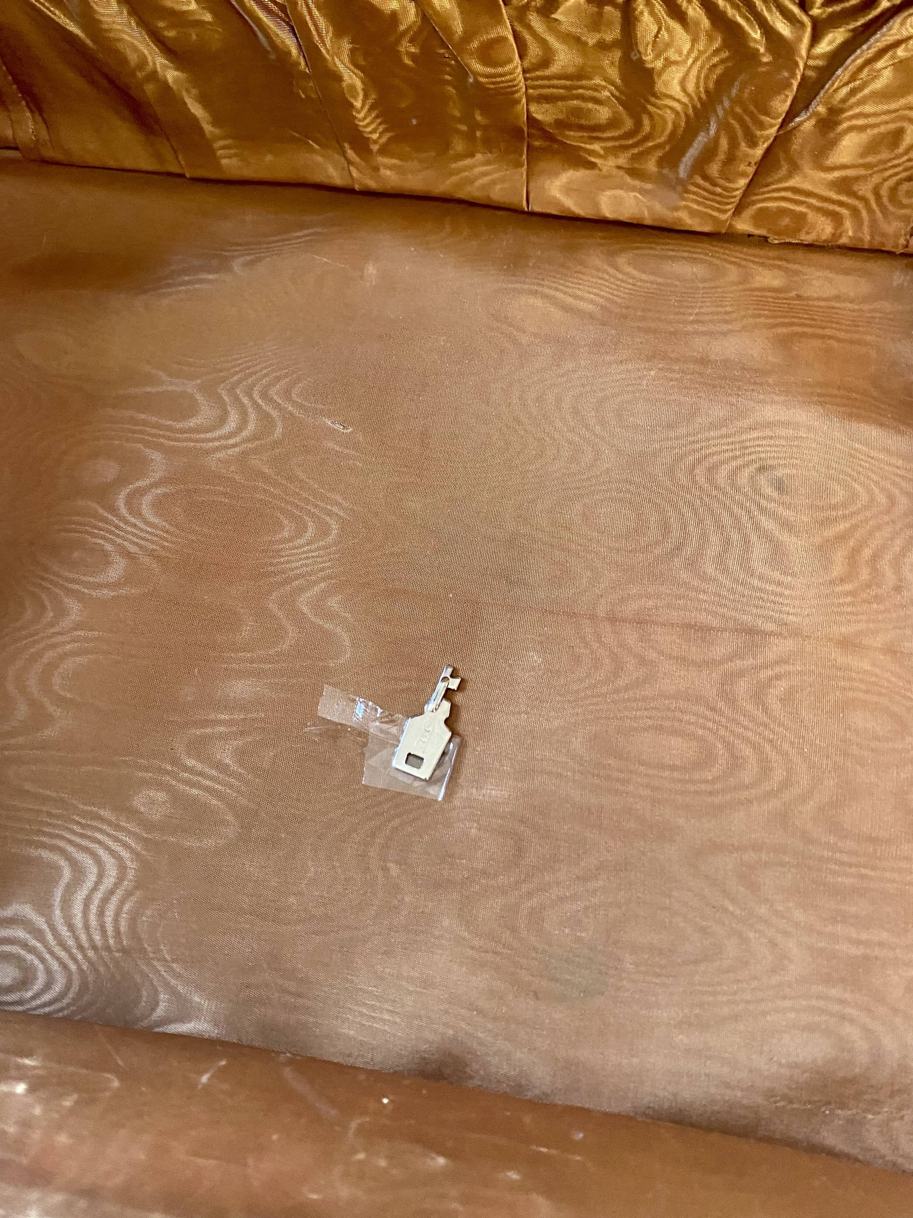 Brown suitcase Favo vintage