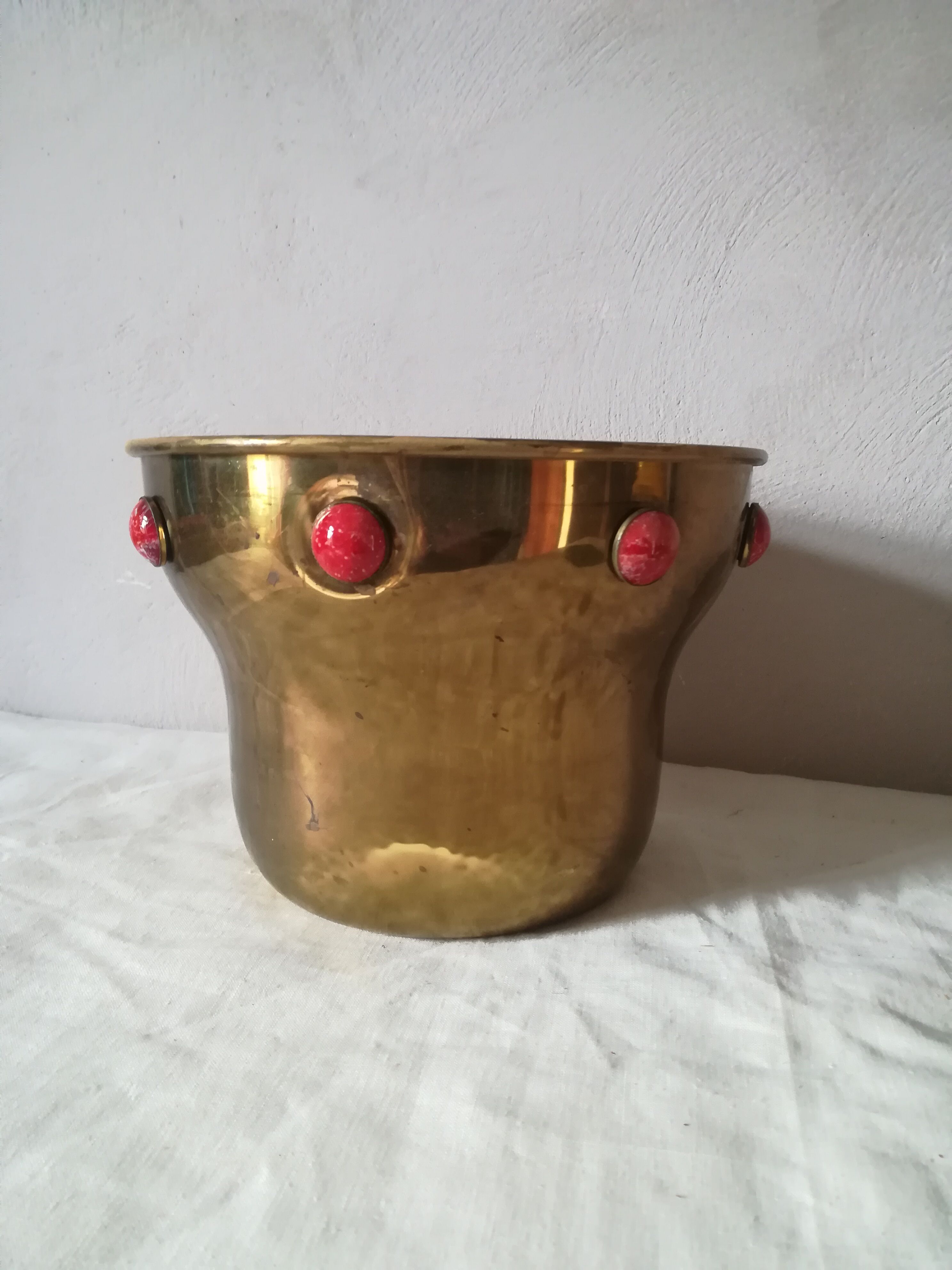 Golden pot cover