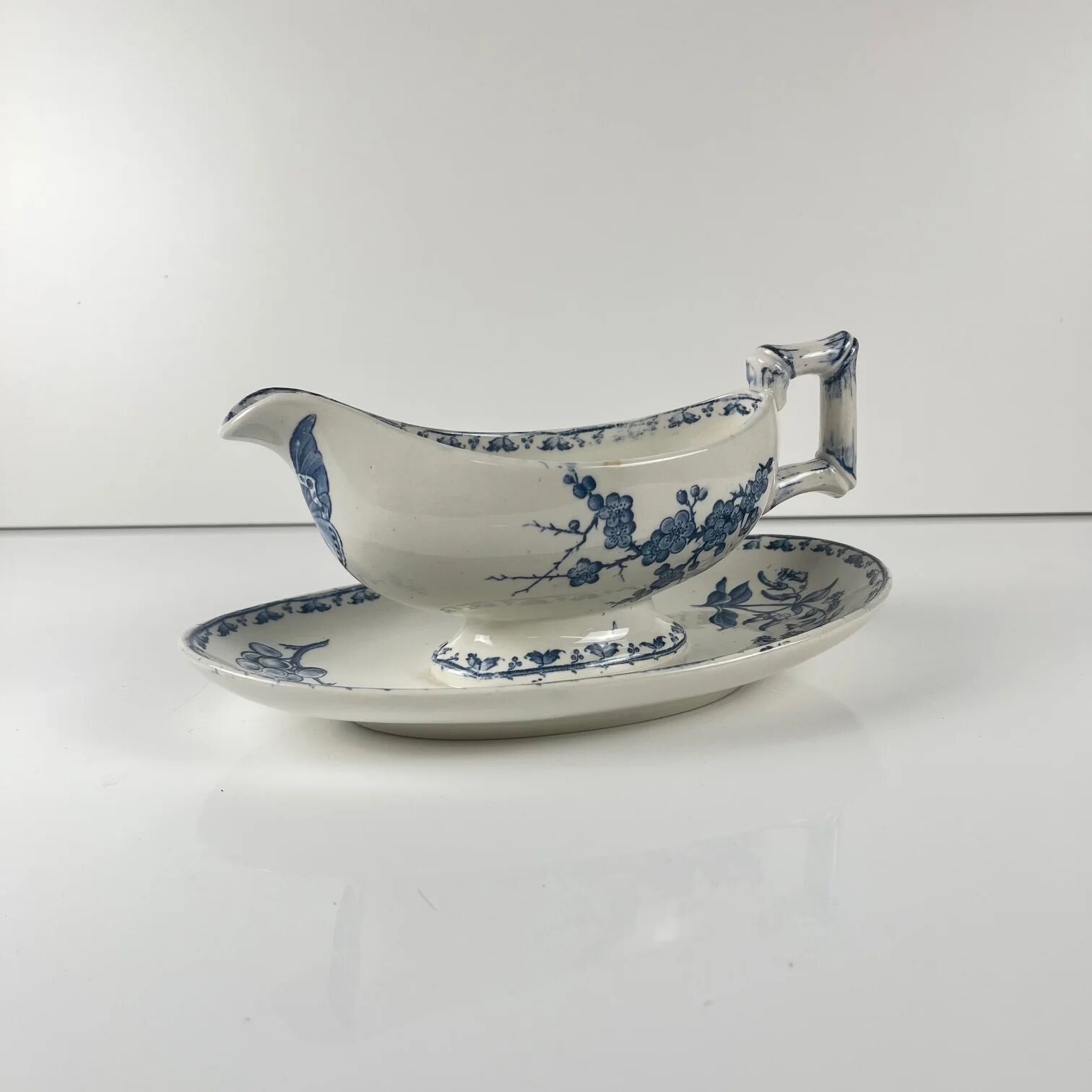 Saucière terre de fer "Carmen", Sarreguemines, bleu, 1875-1900