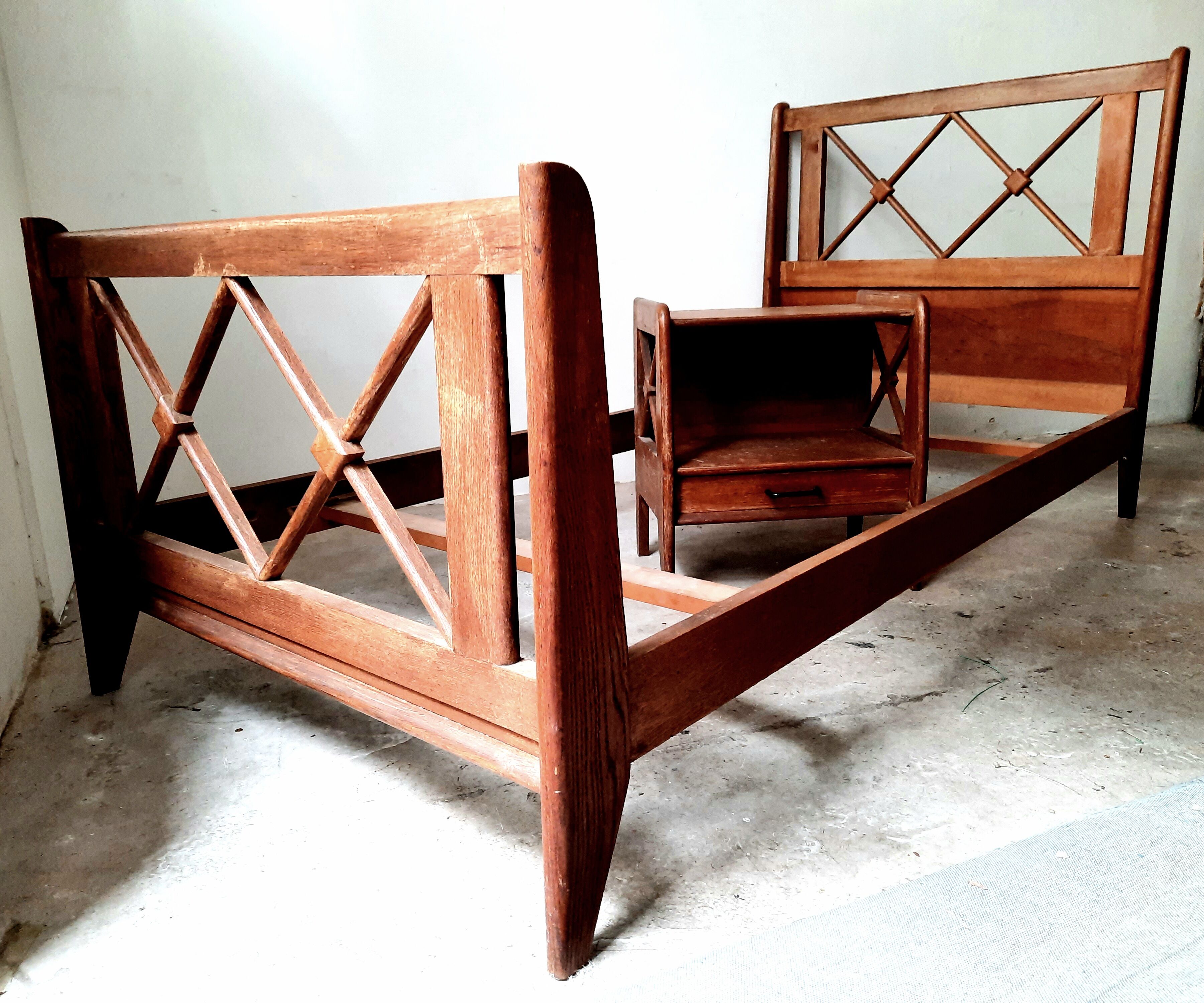 Oak side bed made by Ateliers Saint-Sabin 1950