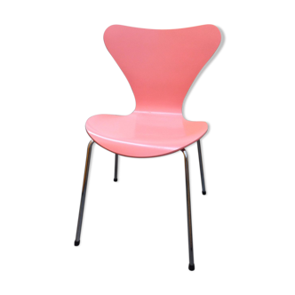 Series 7 Arne Jacobsen chair