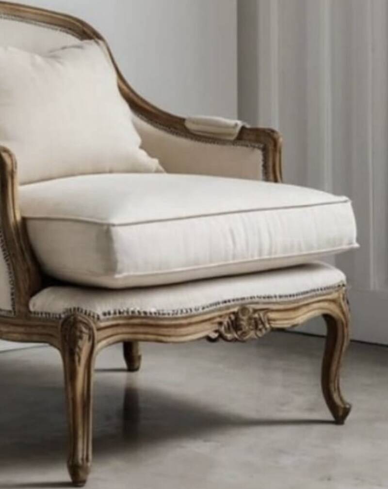 Fauteuil classique en bois massif