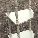 guéridon à 3 tablettes en bois peint beige