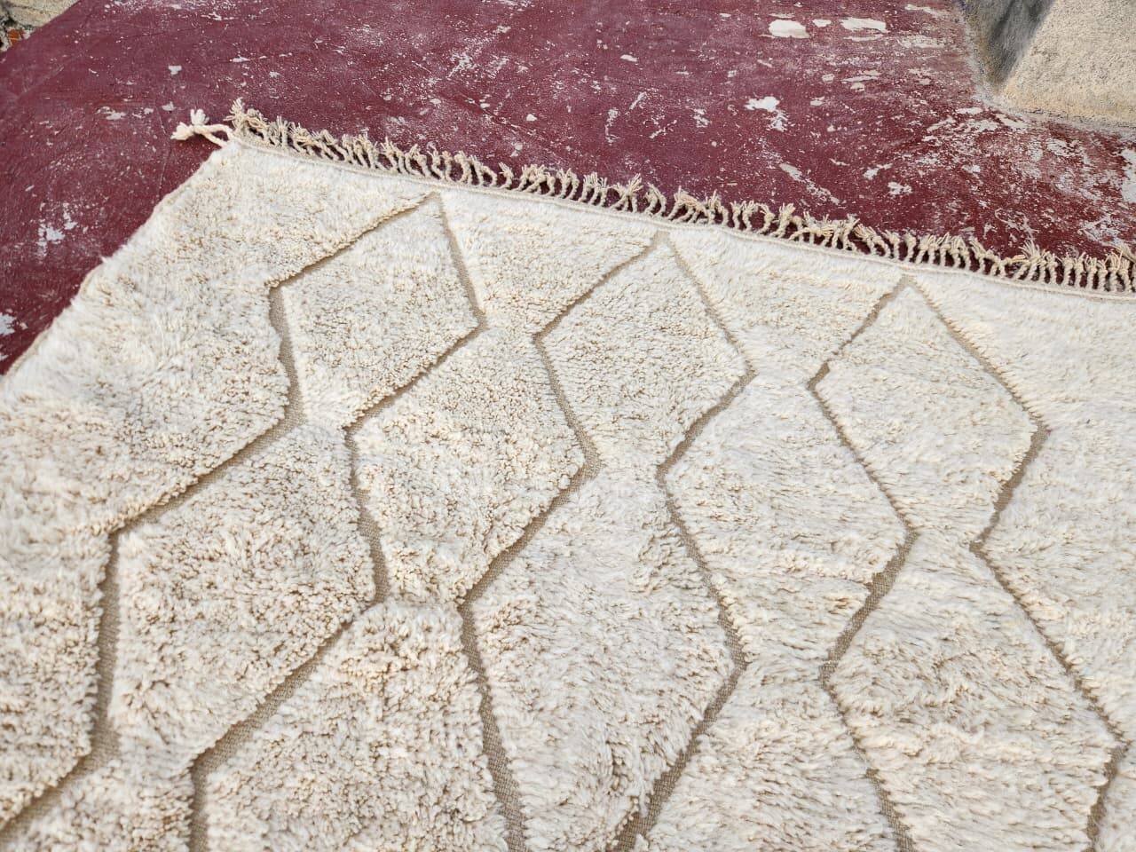 Beni Ouarain rug 300x200 cm – Natural cream wool – Diamond pattern in tone