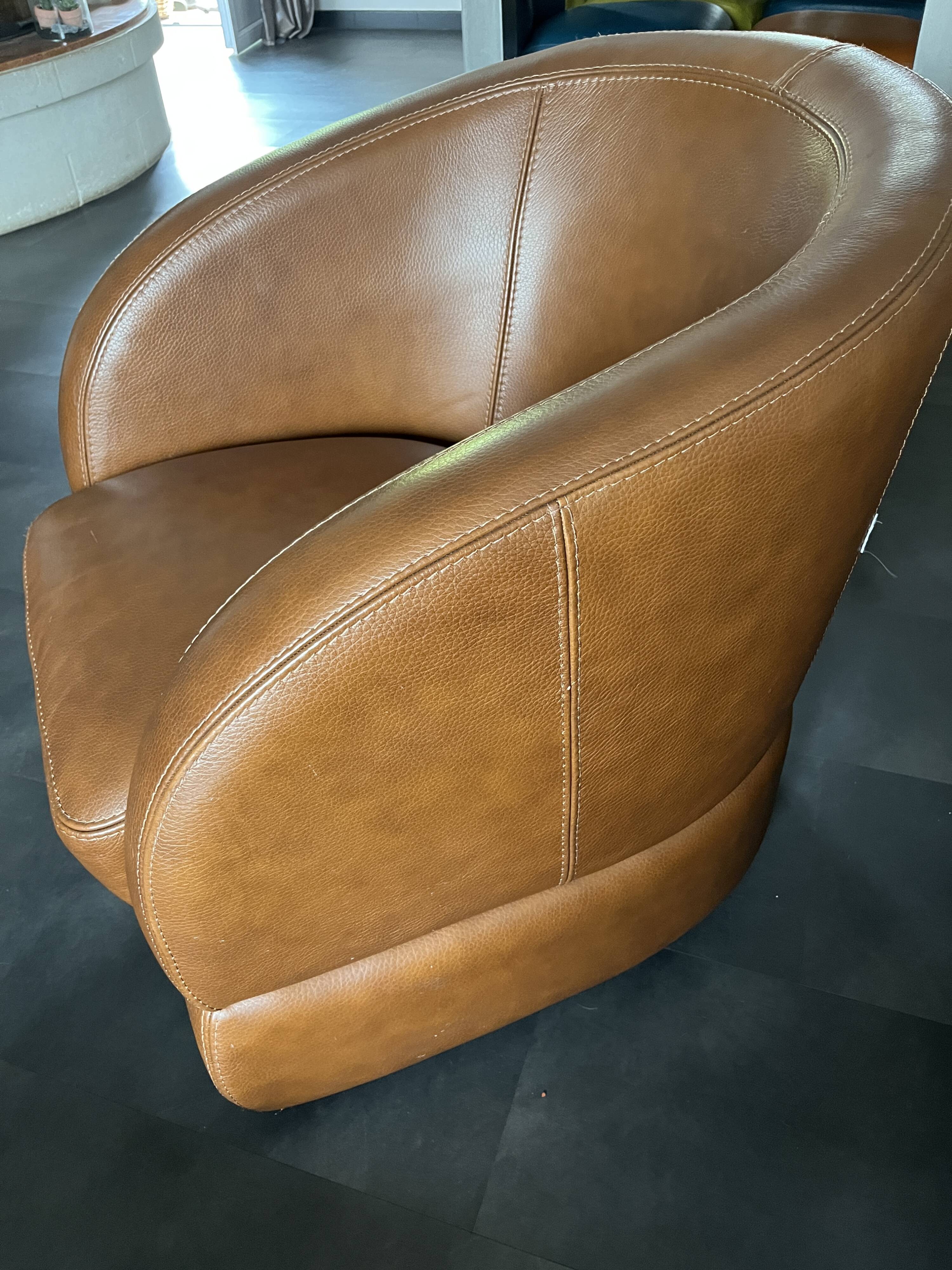 1-seater armchair with 360° swivel