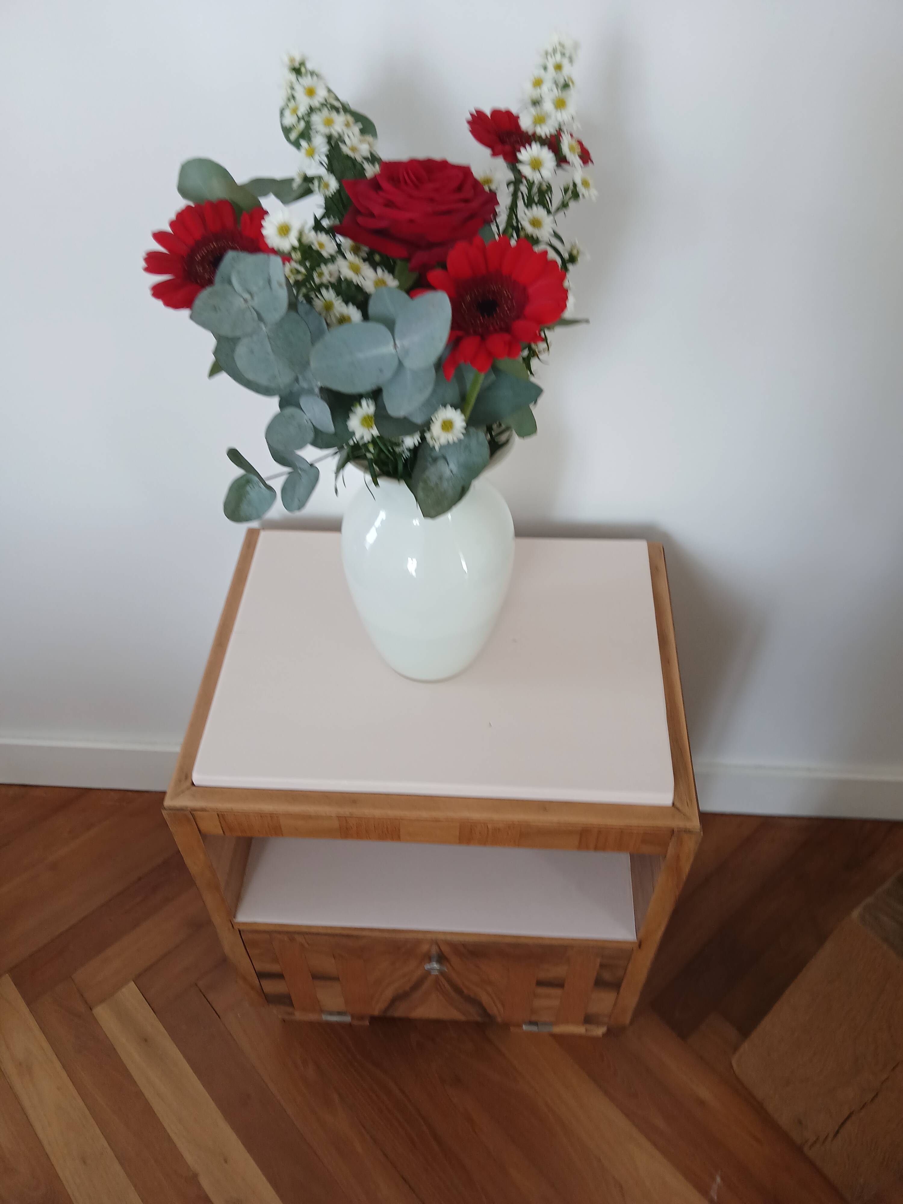 Table de chevet vintage rose marqueterie chêne