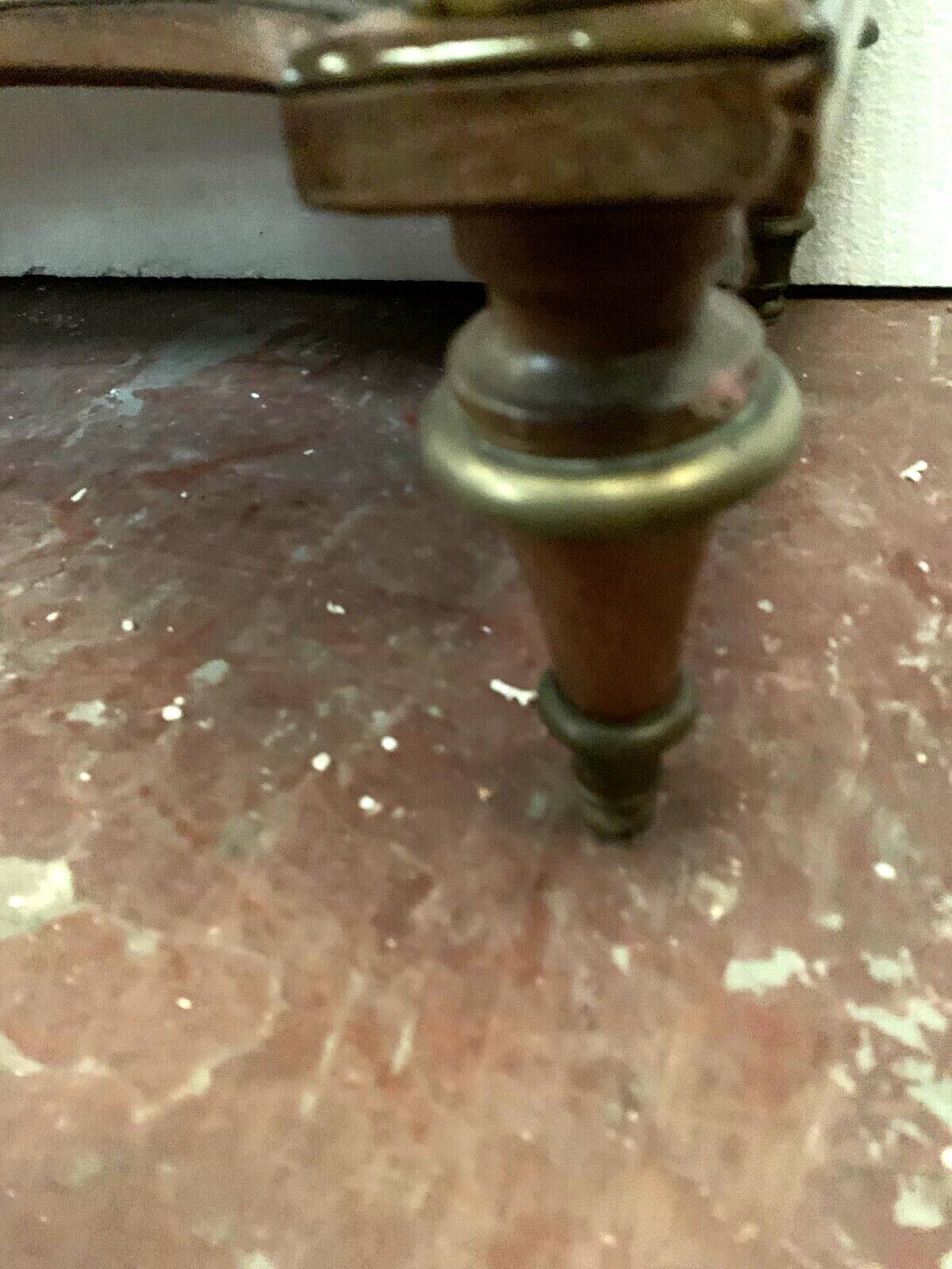 Credence de style louis xvi en acajou et placage xix siècle