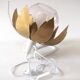 Lampe applique fleur dorée et flute satinée