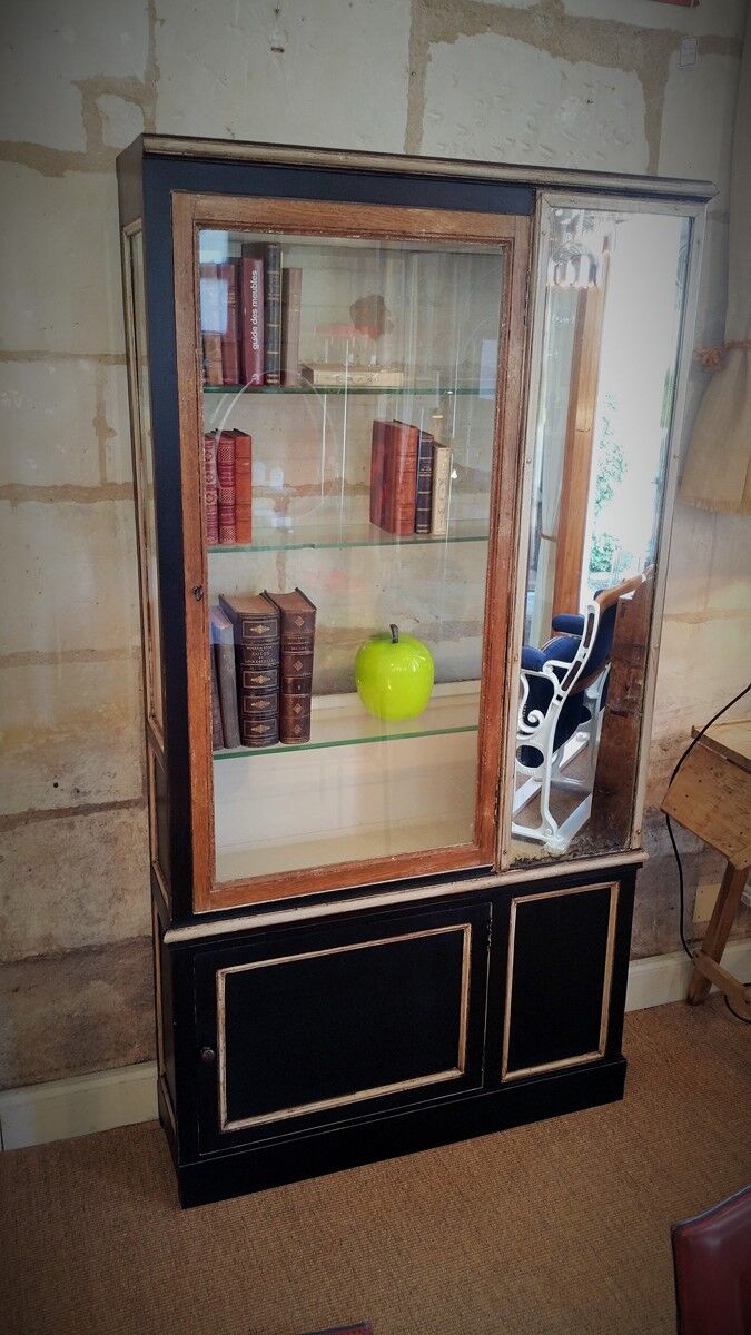 Vitrine ancienne