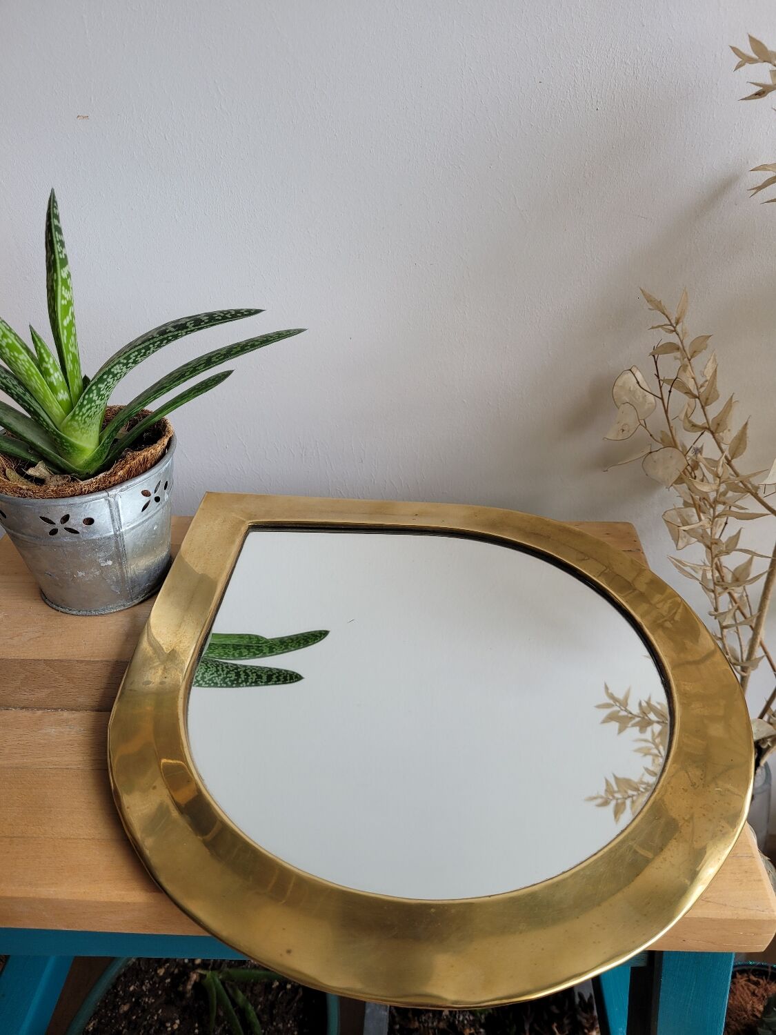 Mirror edge brass drop shape