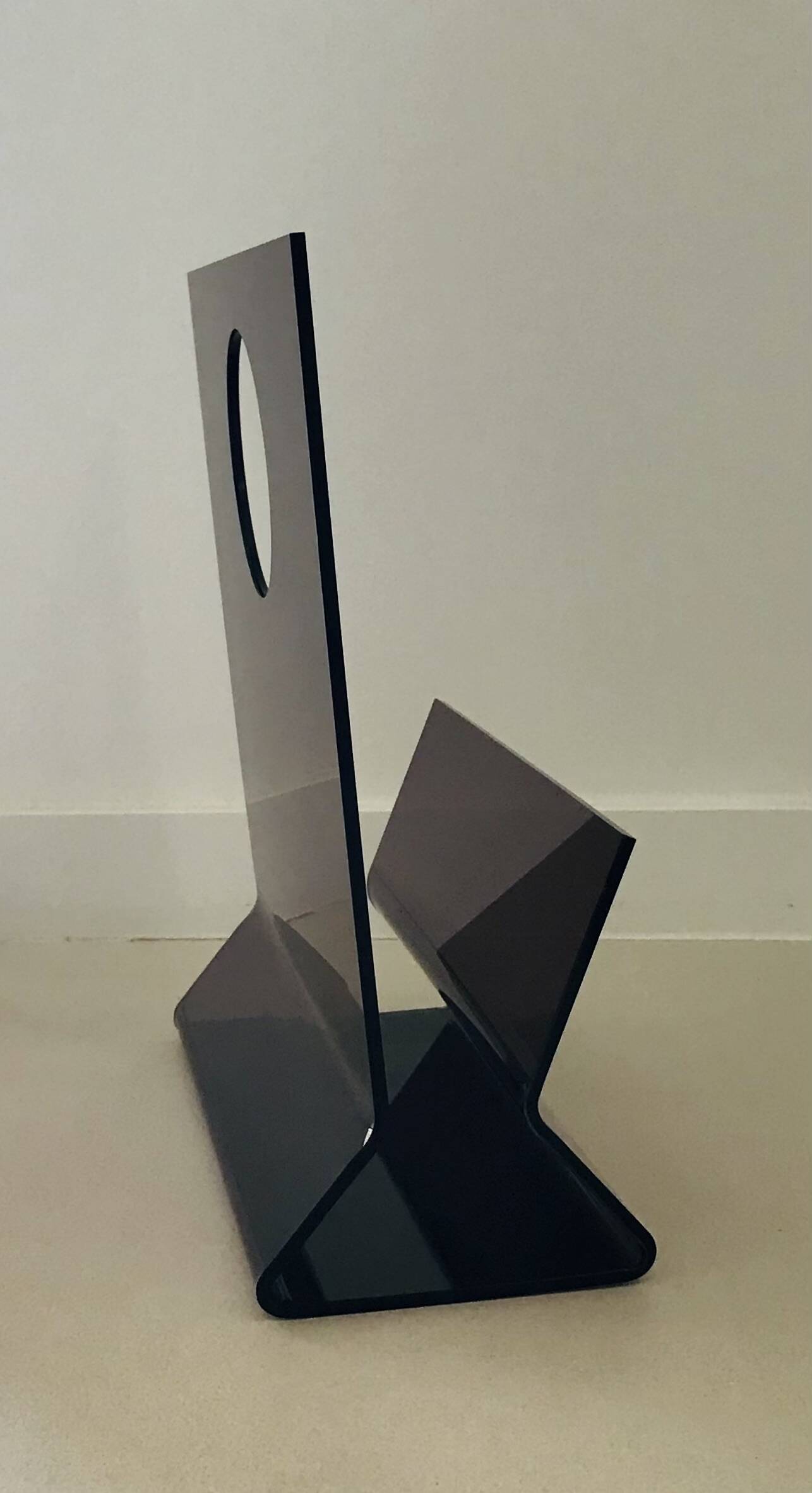 Altuglas magazine rack by Michel Dumas, France, 1970s