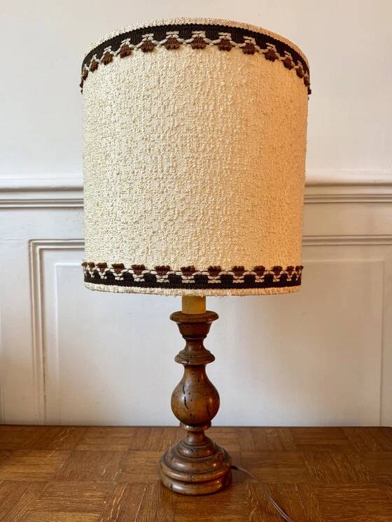 Large lamp with a turned wooden base
