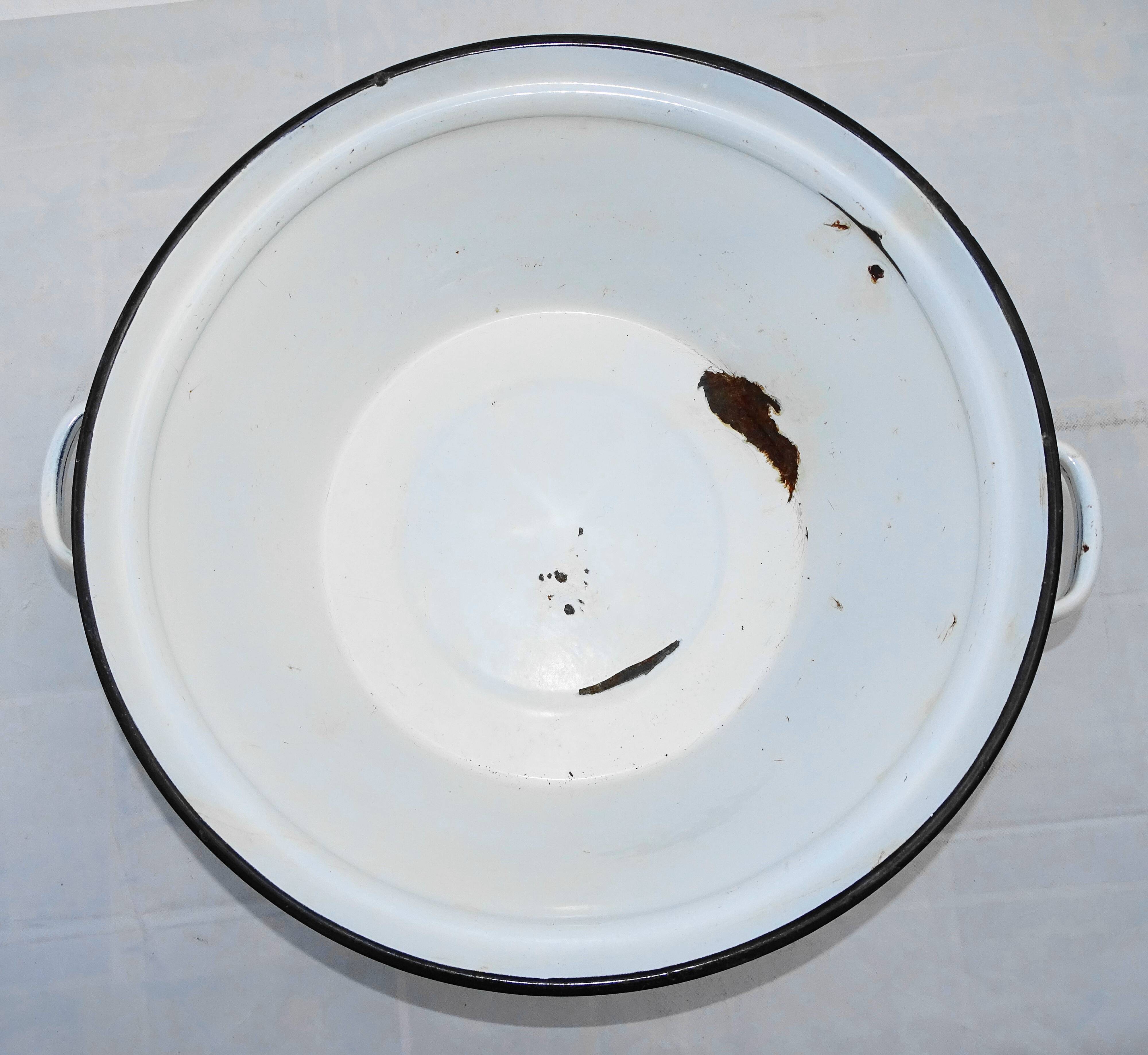 Enamelled iron basin