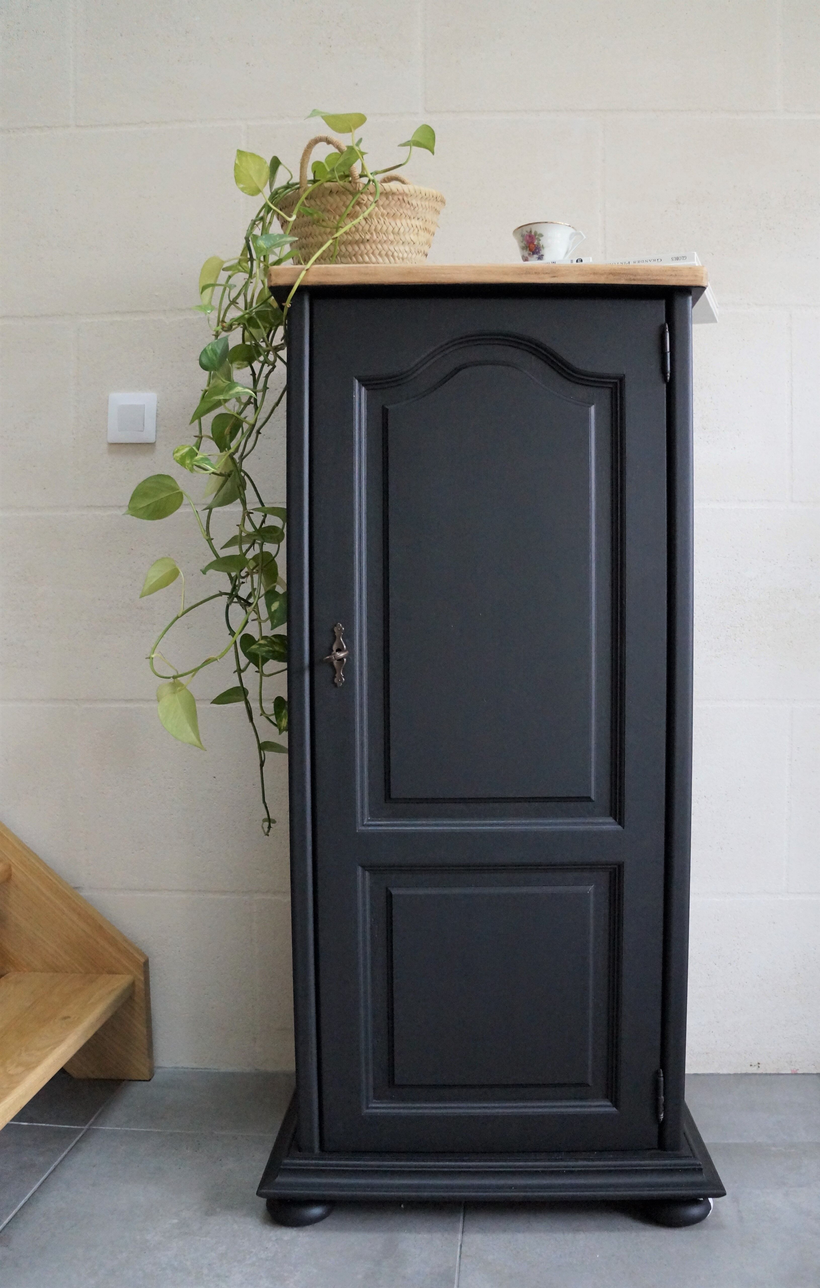 Armoire noire