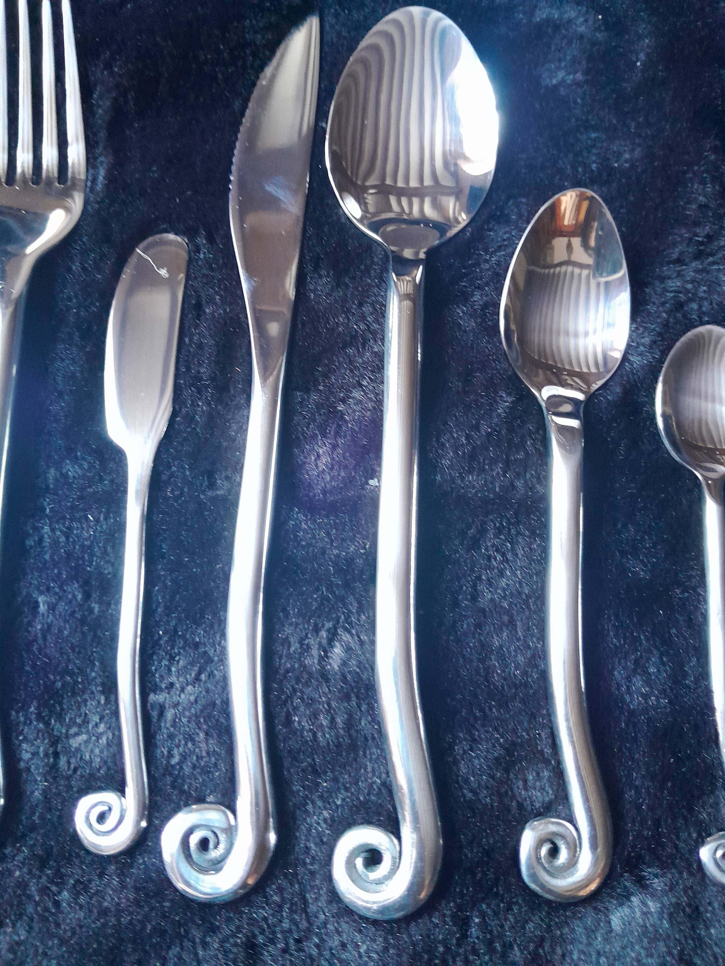 Spiral cutlery
