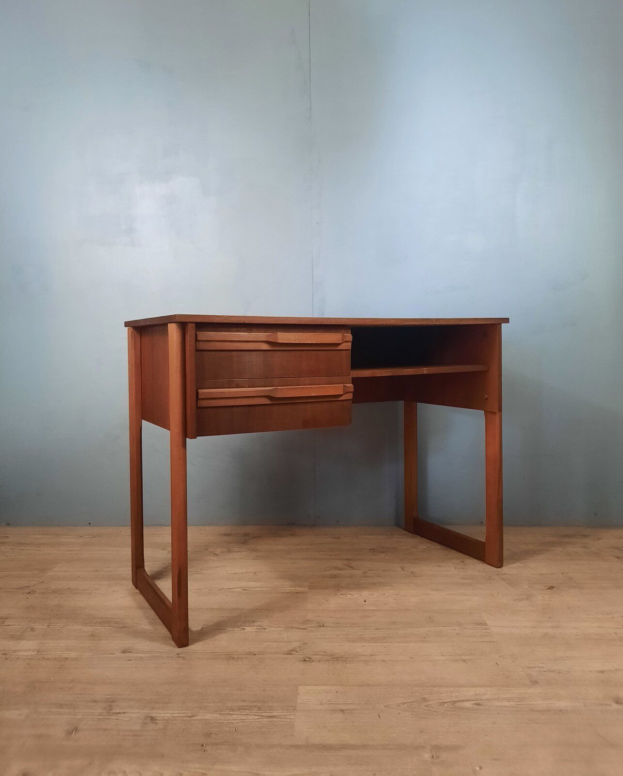 Bureau vintage dans l'esprit scandinave