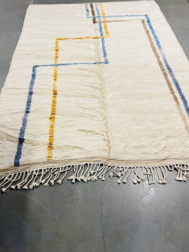 Traditional handmade Beni Ouarine rug size 250cmx150cm