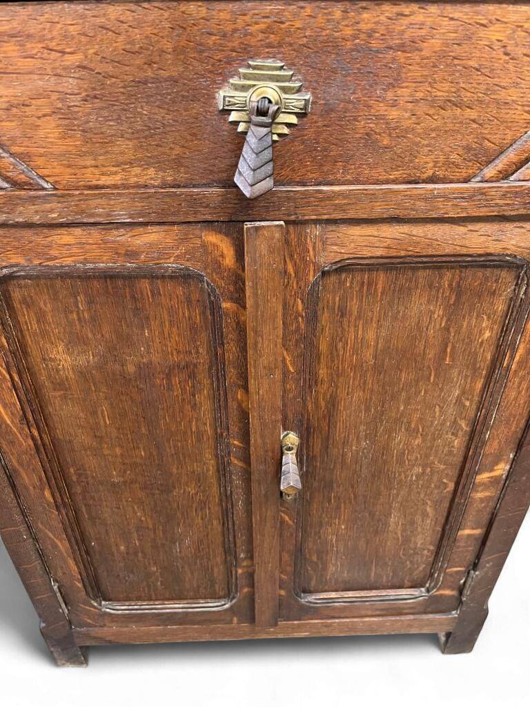 Vintage mid-height low cabinet/shelf with art deco details