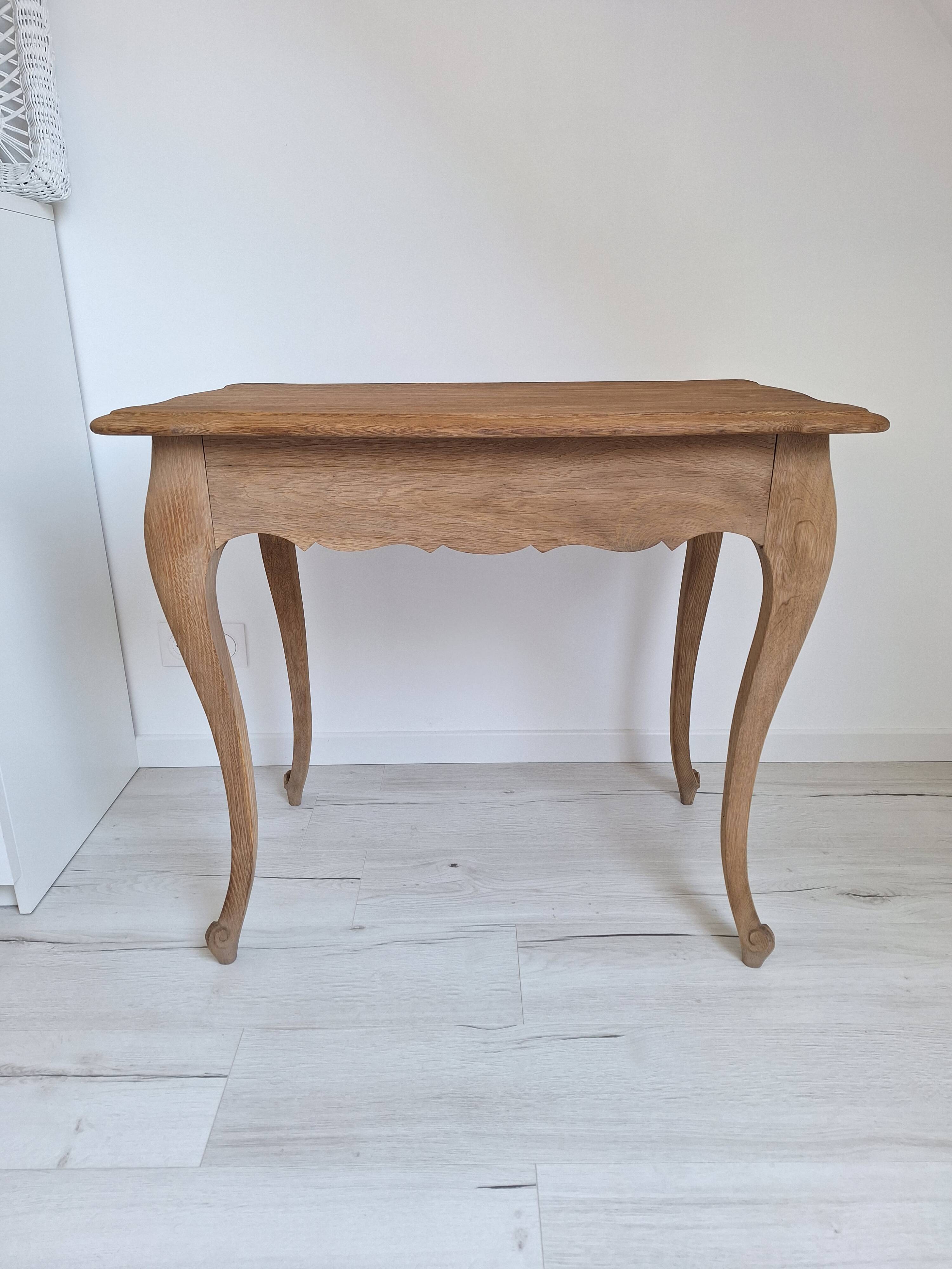 Occasional table, antique desk in solid oak in Louis XV style.