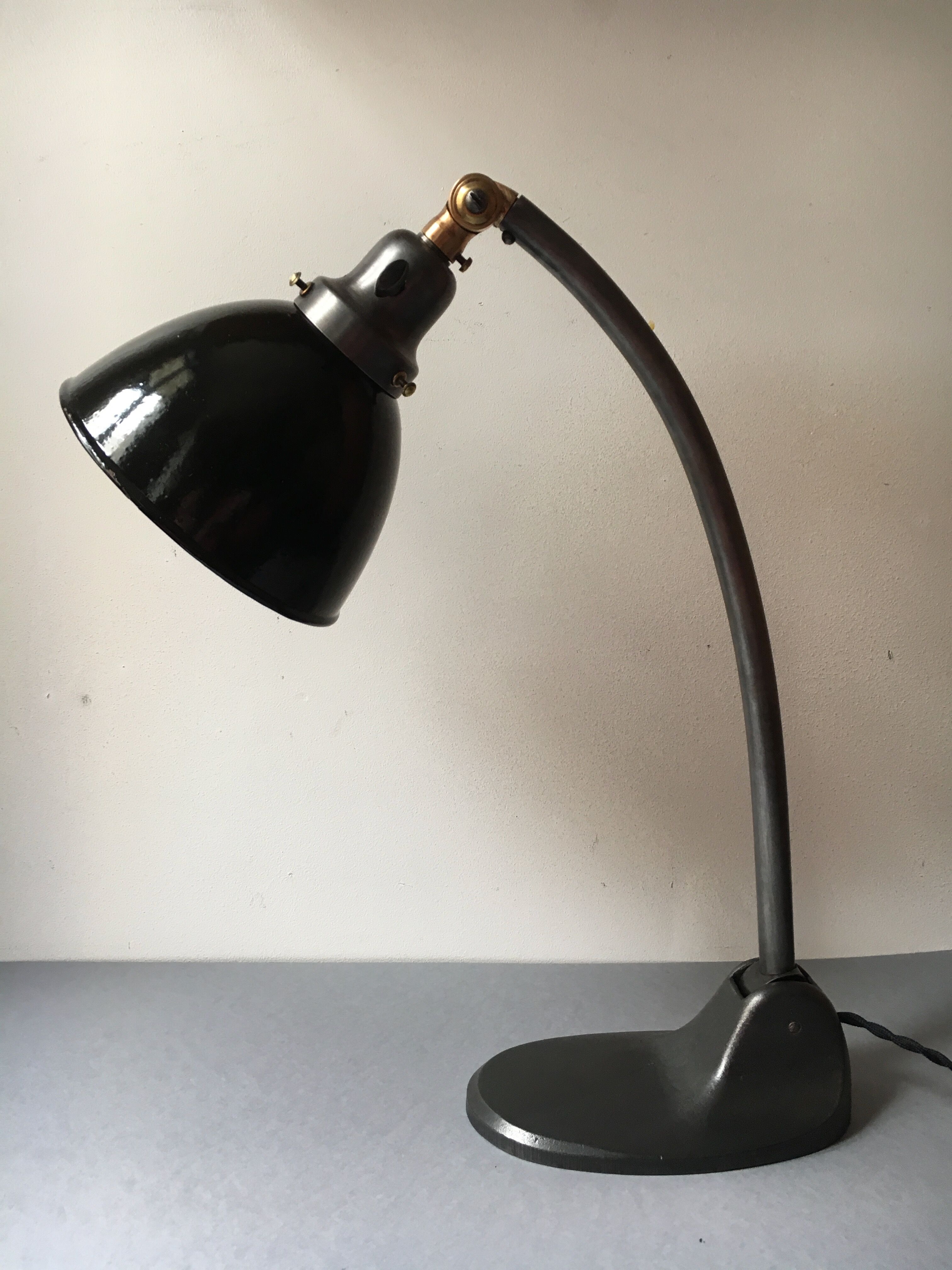 Former bauhaus siemens desk lamp