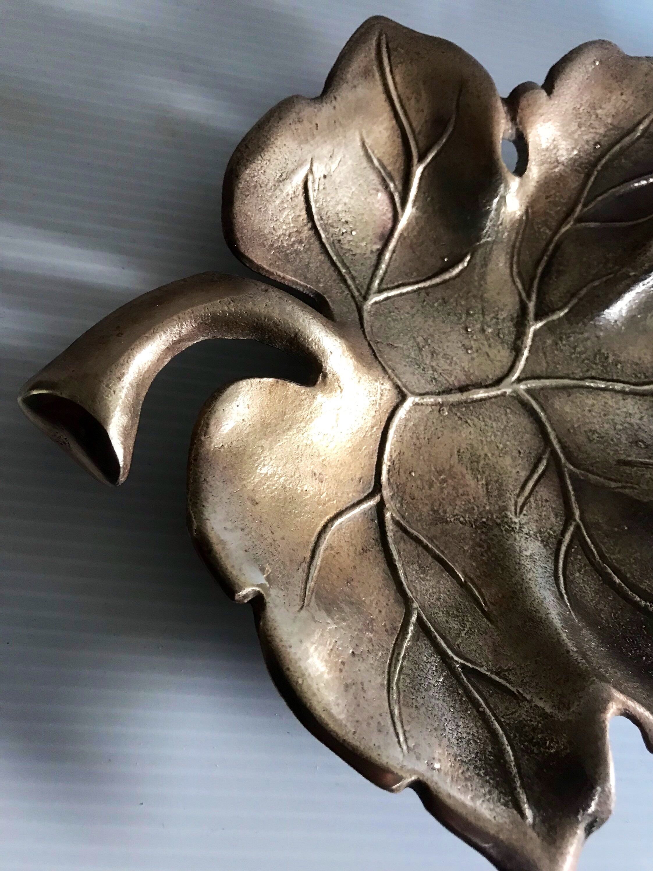 Brass pocket drains