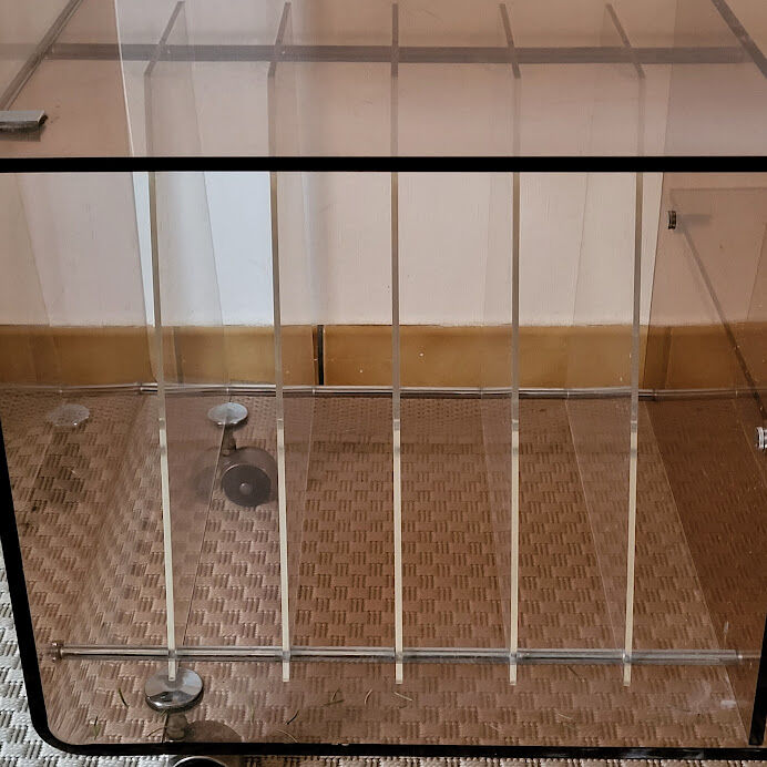 Design plexiglass hi-fi / TV cabinet