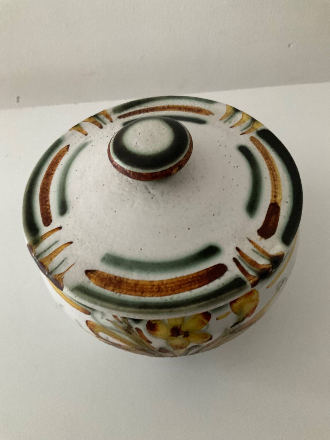 Quimper Keraluc ceramic candy box