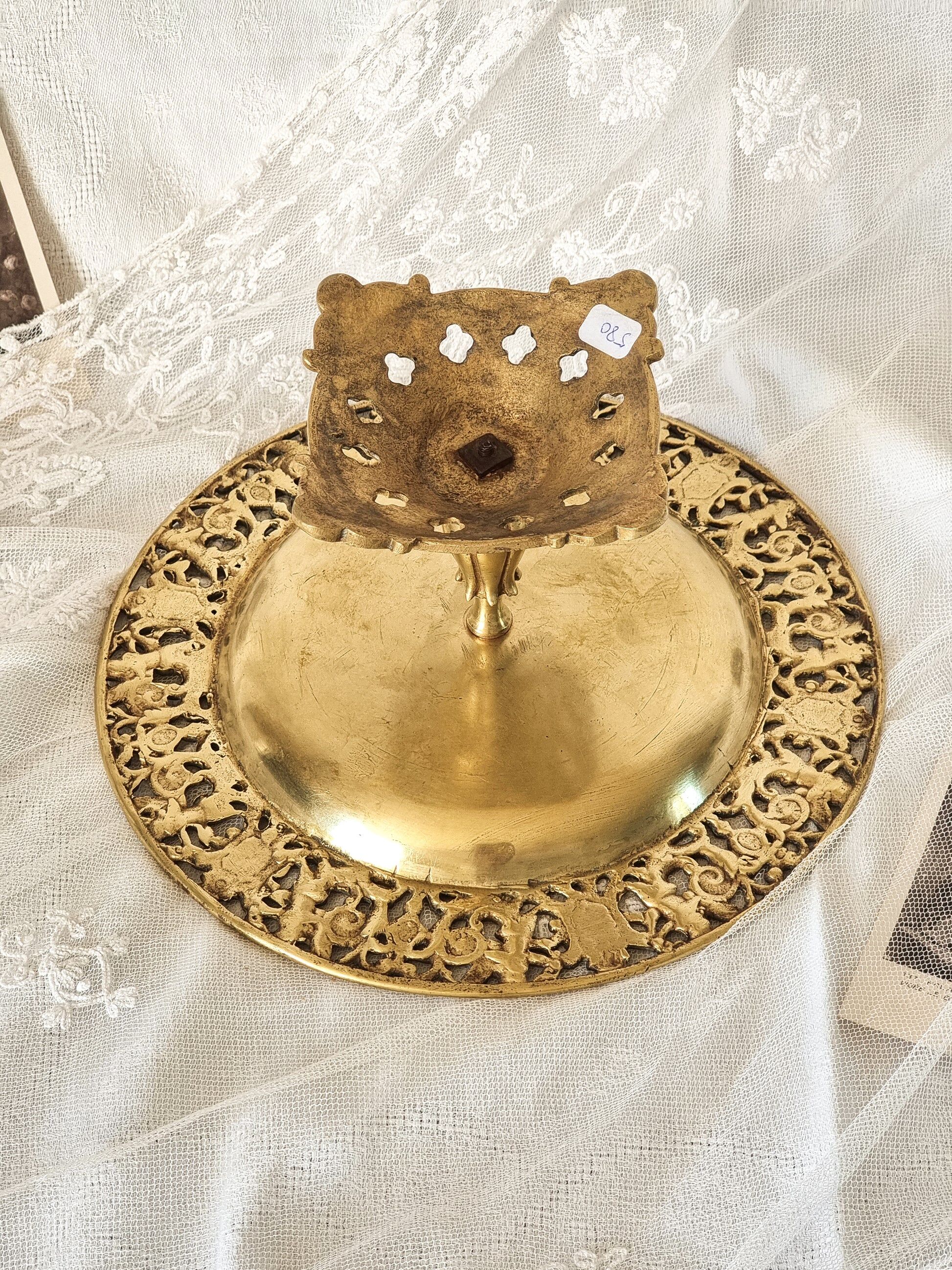 Coupe, plateau sur pied en bronze