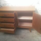 Commode scandinave aux pieds compas