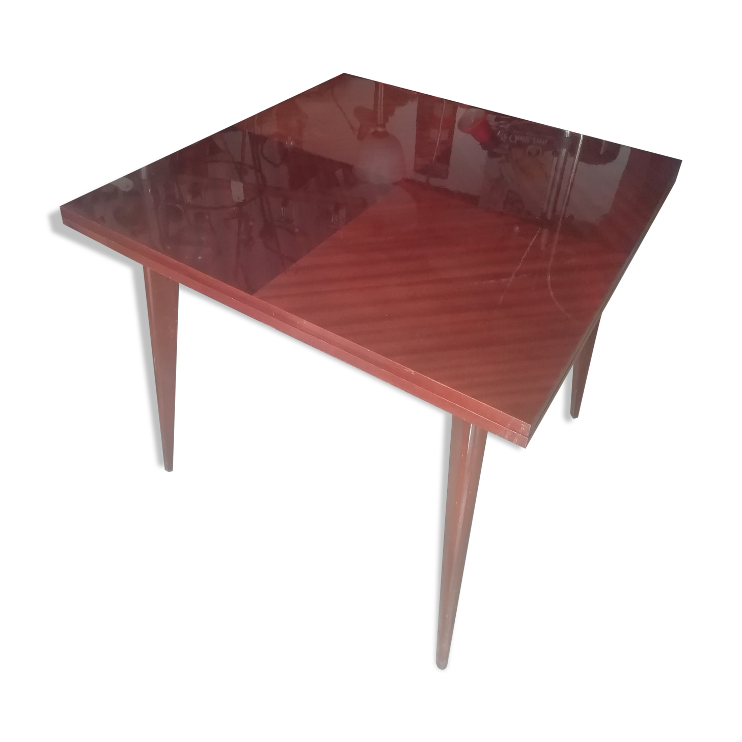 Dining room table