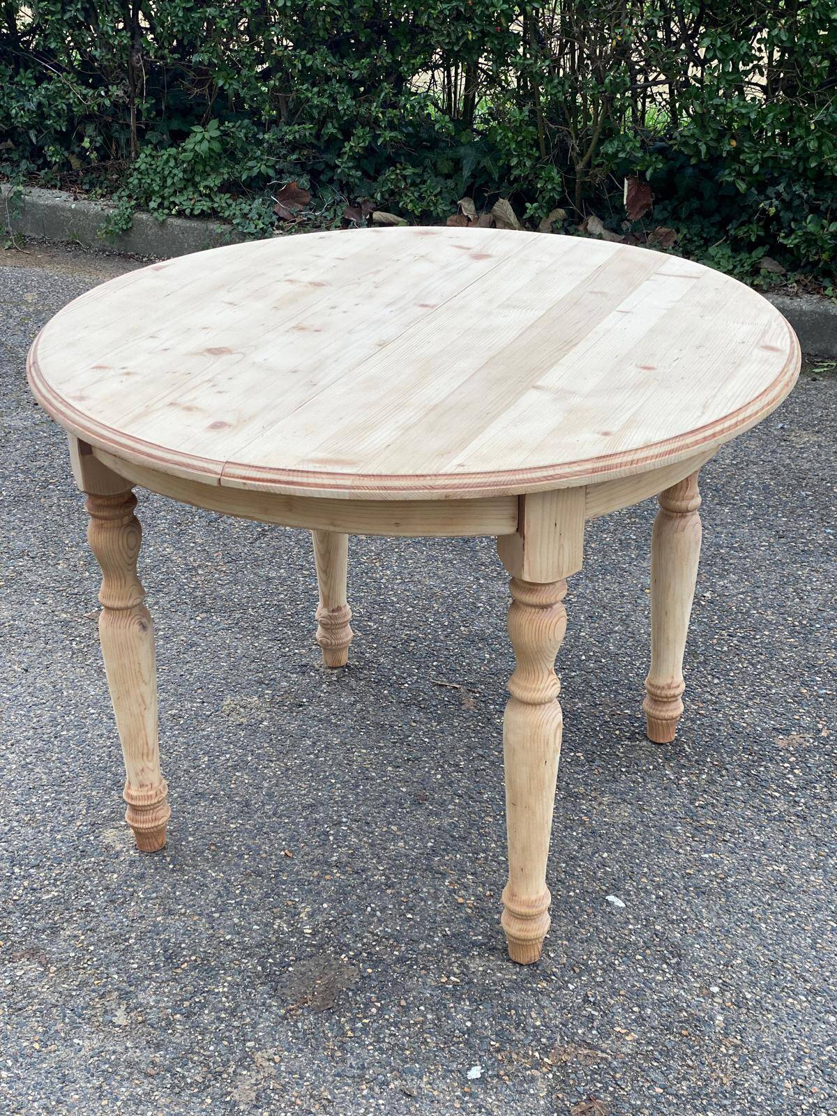 Renovated oval extendable round table in raw wood 115-160cm