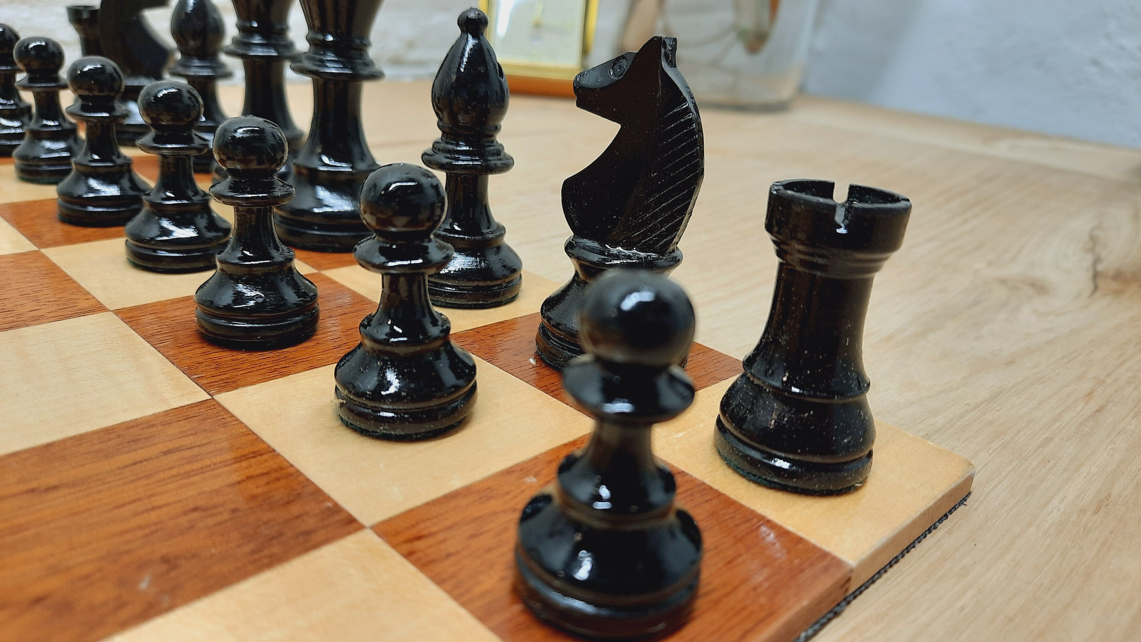 Wood chess game