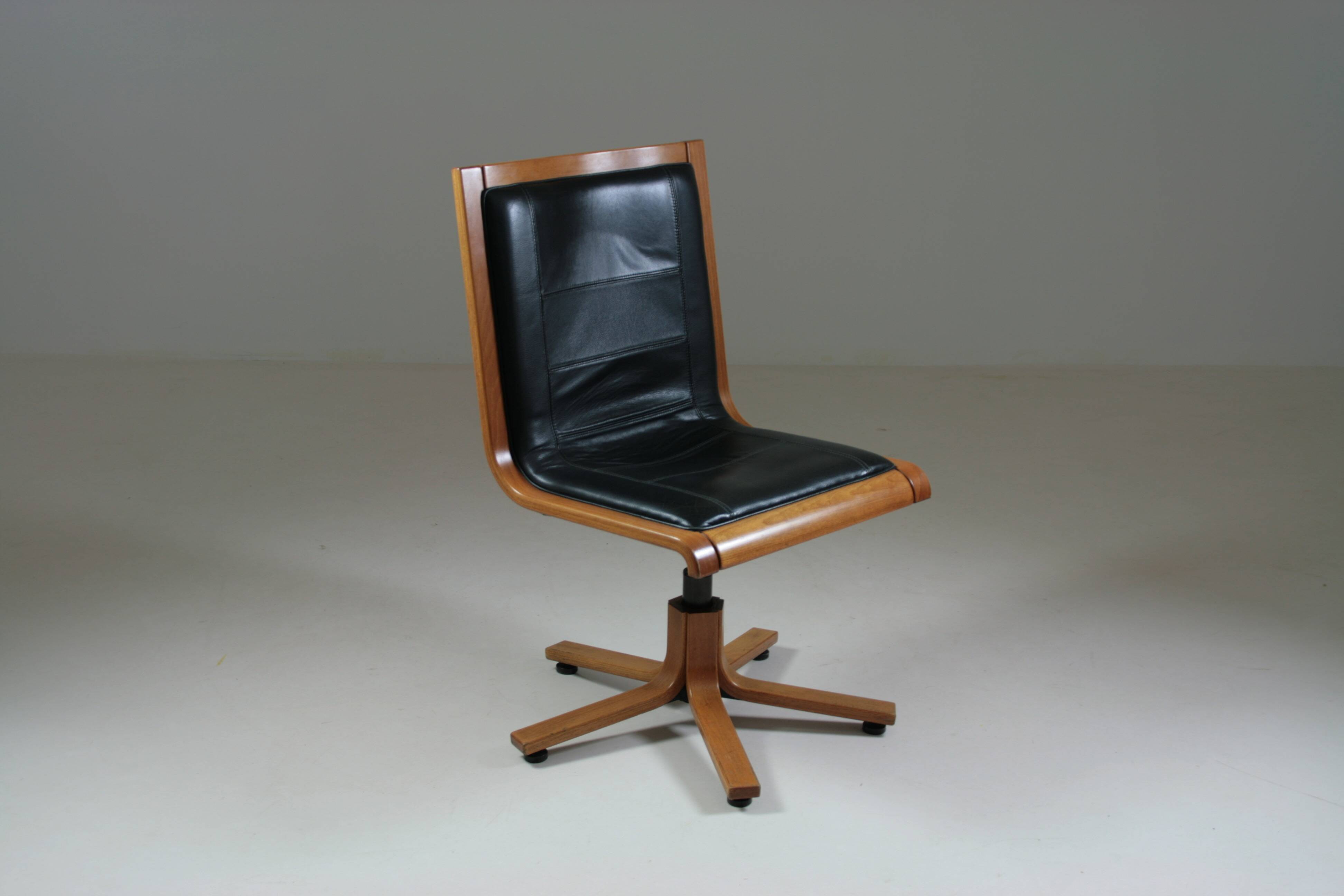 Office armchair in beech and black leather for Cofemo, Italy