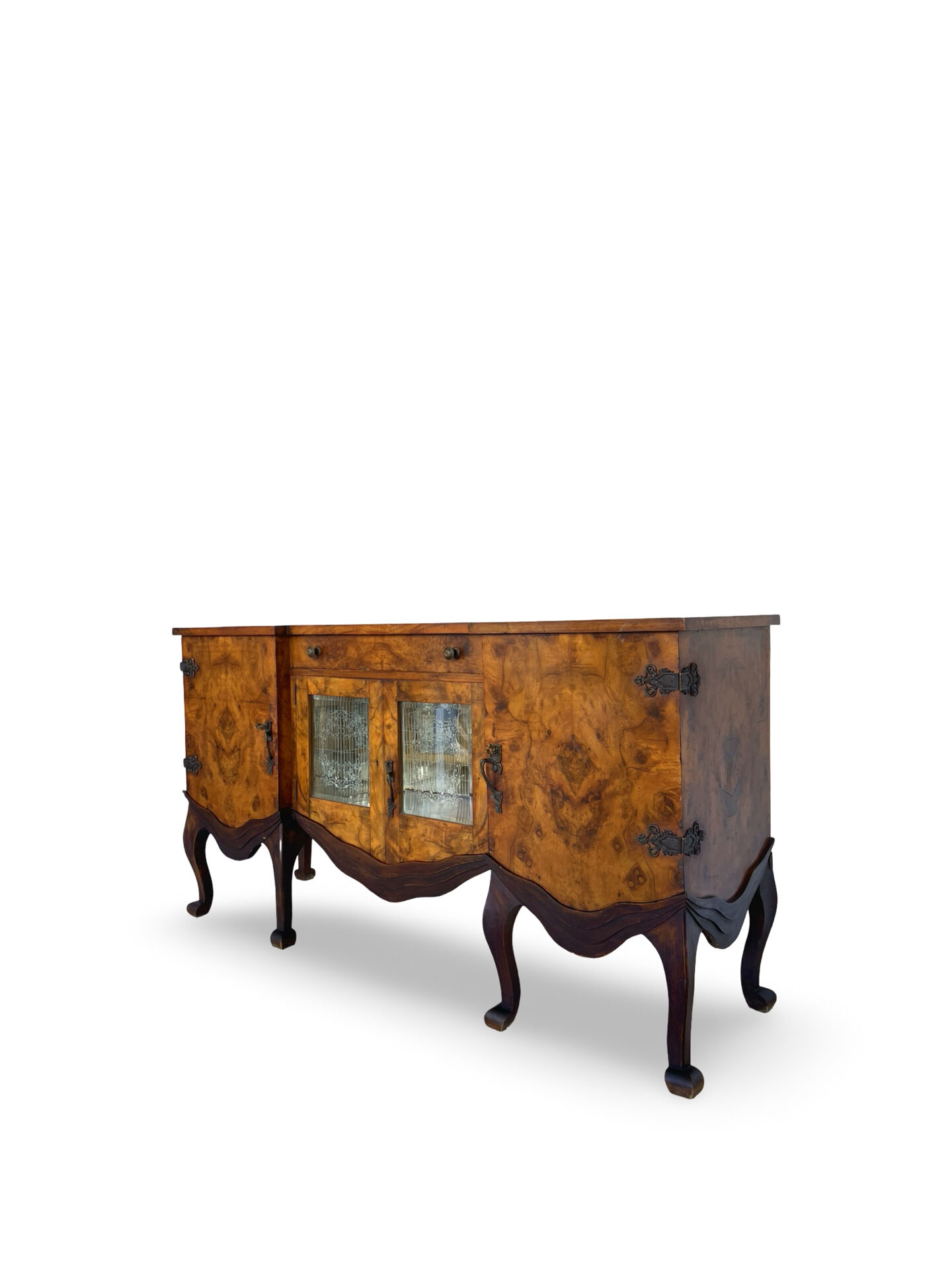 Buffet en noyer burr italien, années 1930.