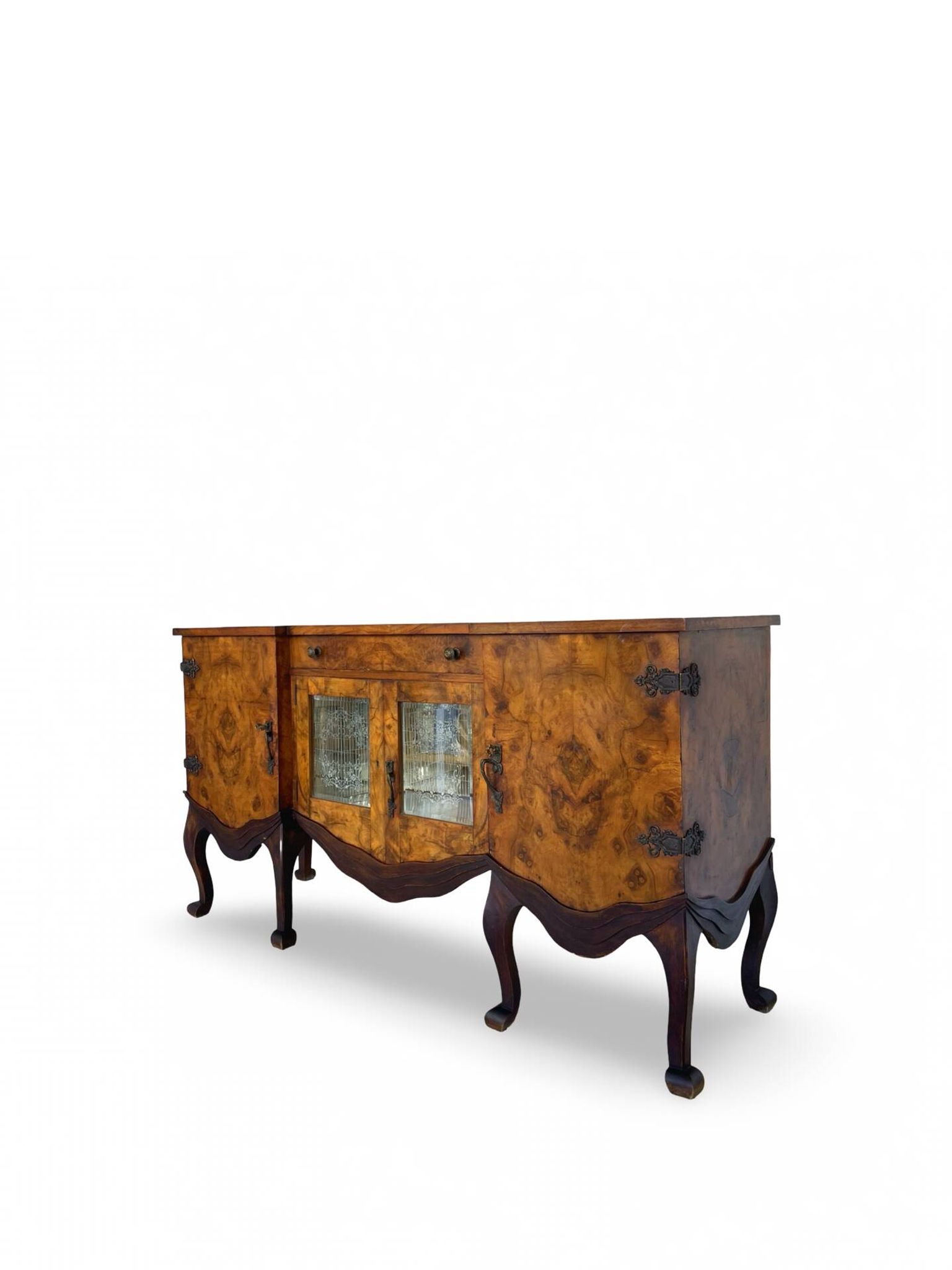 Buffet en noyer burr italien, années 1930.