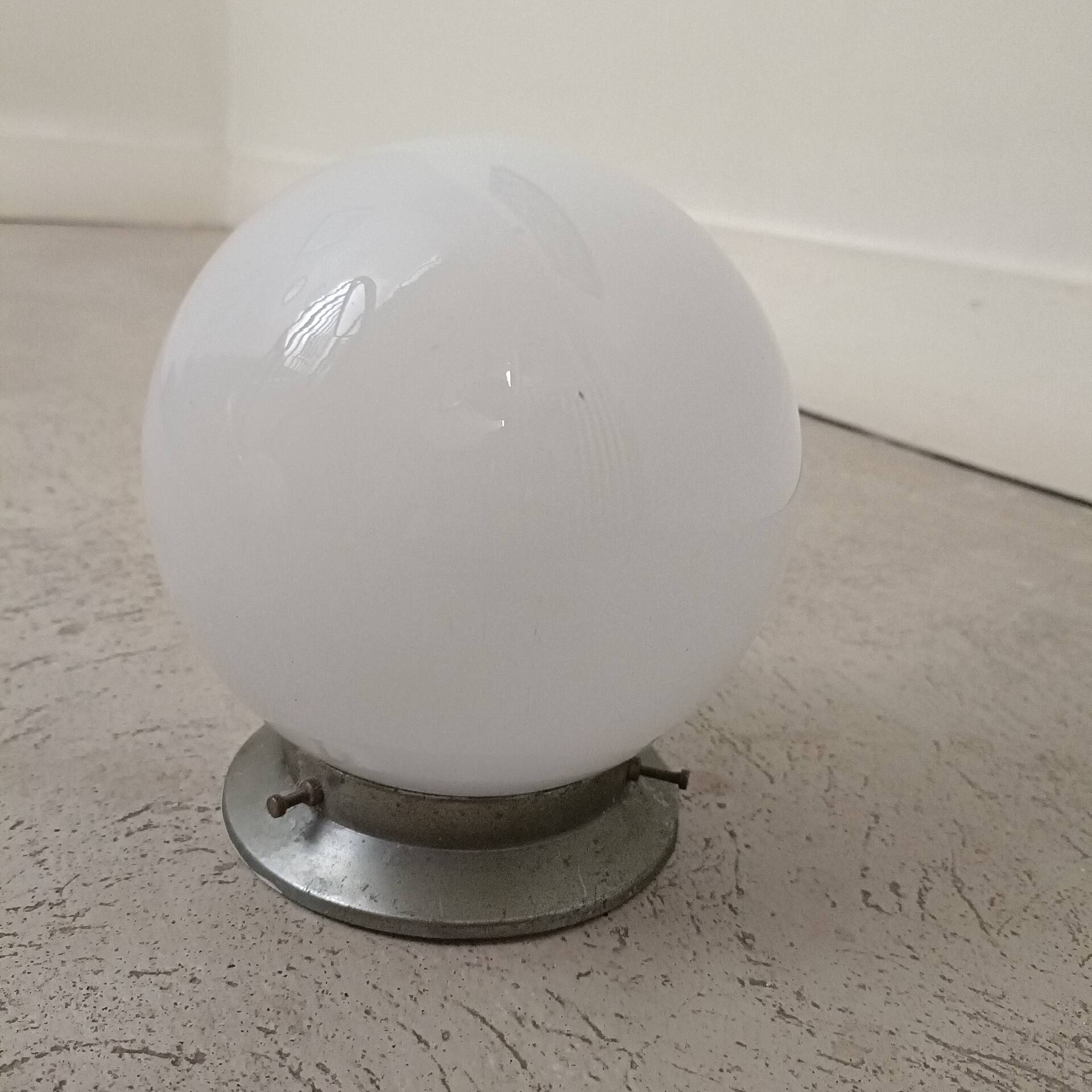 Applique, plafonnier, boule en opaline