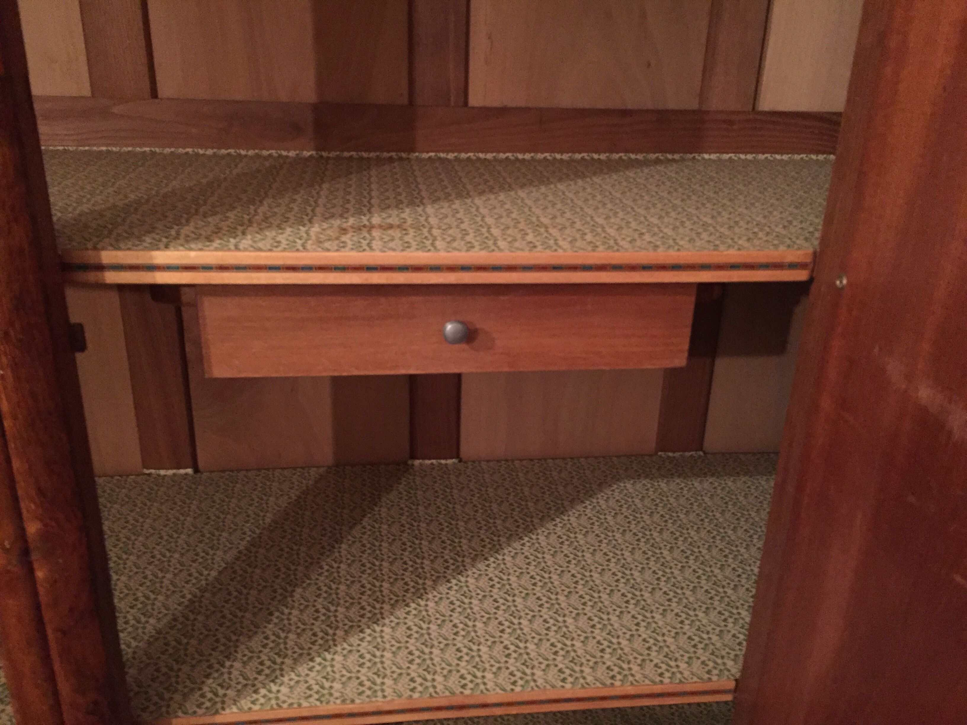 Art deco cabinet