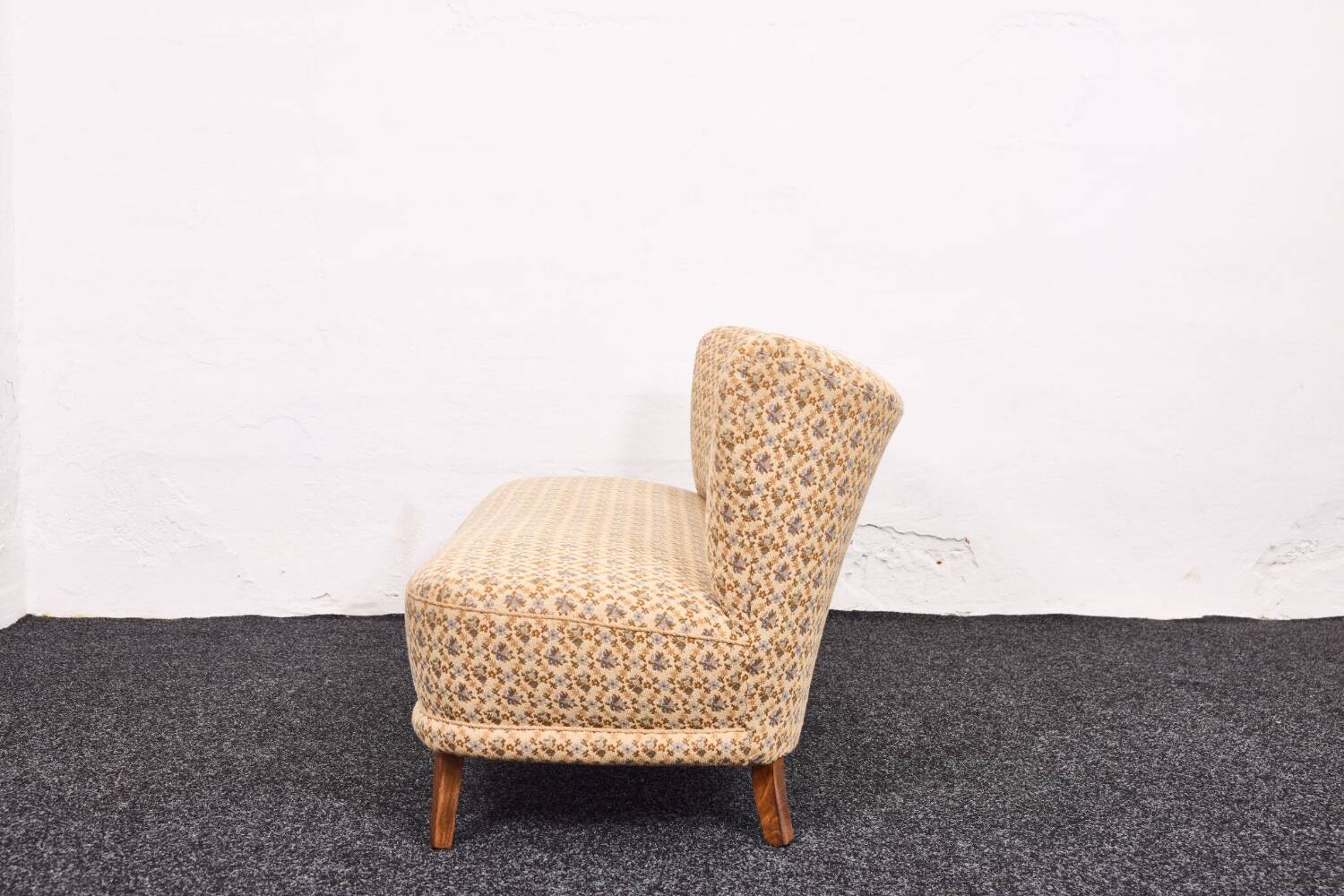 Ensemble canapé et fauteuil cocktail suédois, années 1950 – Dossier courbé