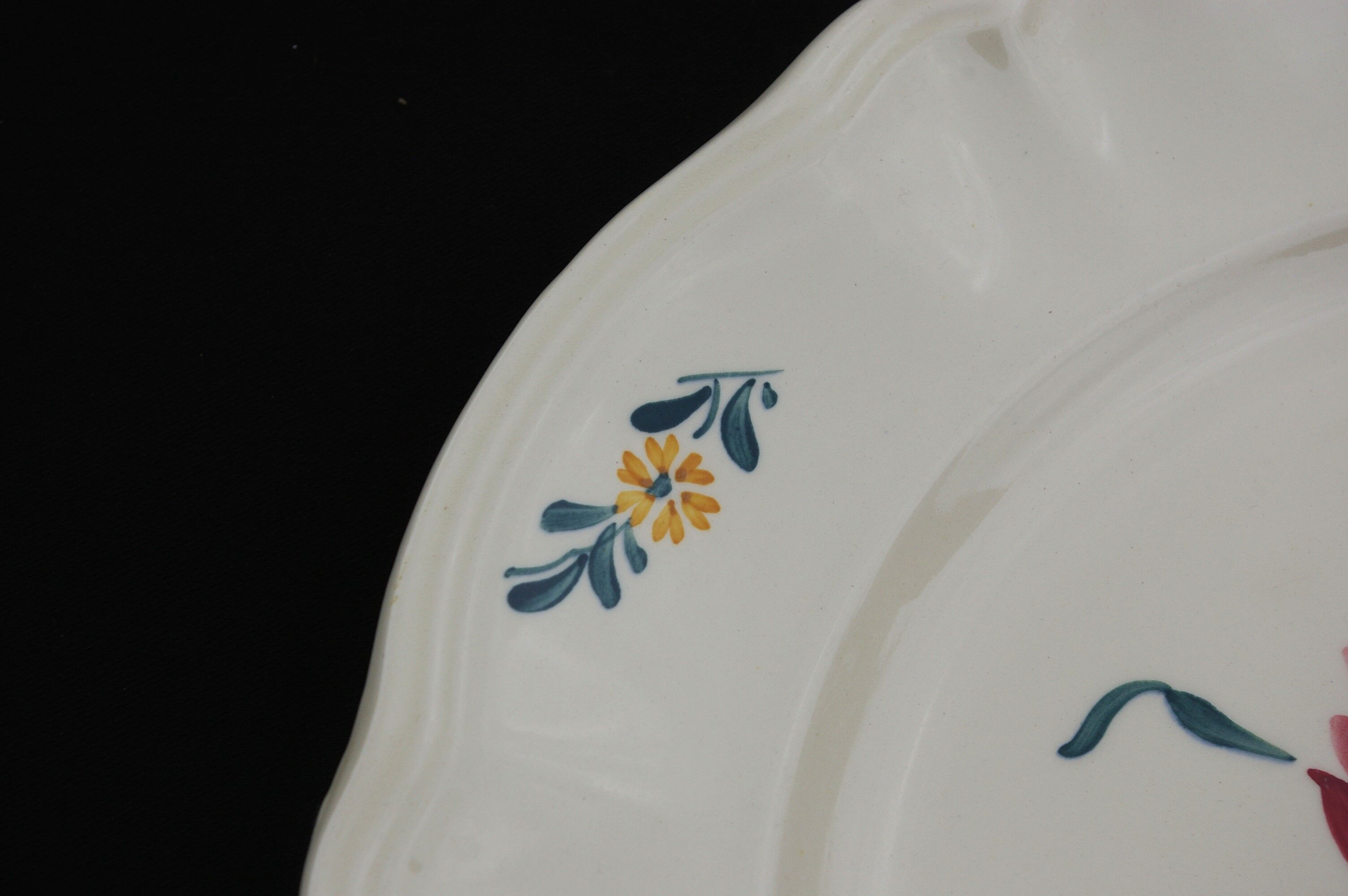 Large round earthenware dish by Digoin Sarreguemines model Yann