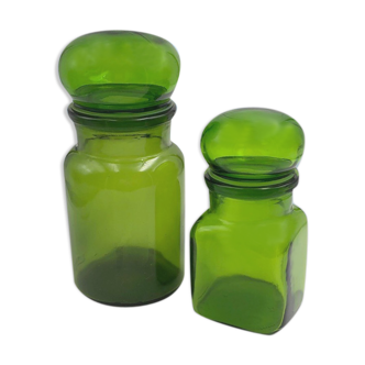 Lot of two vintage jars