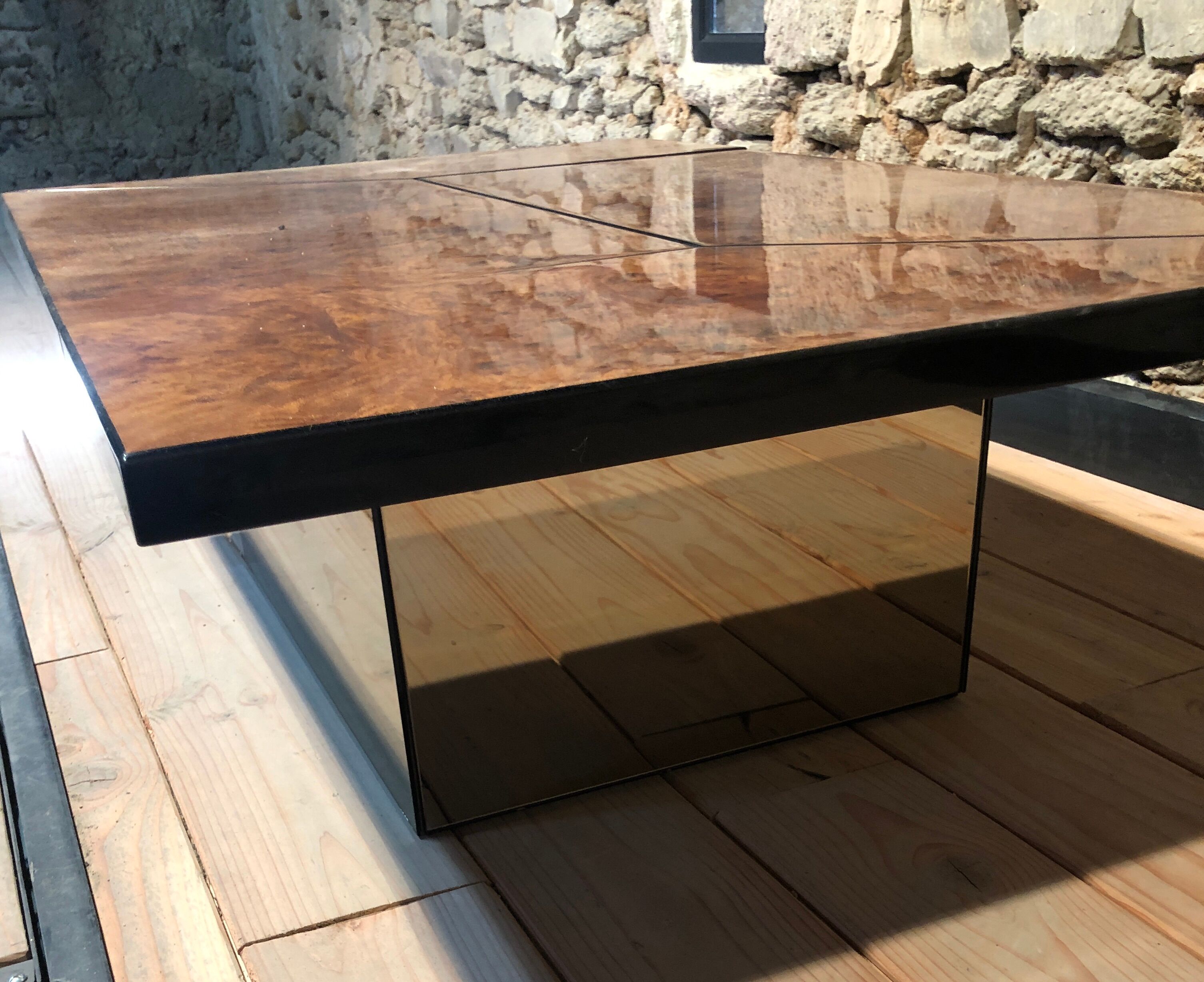 Table basse bar cocktail caché en loupe d'orme de Paul Michel, 1970 Roche Bobois
