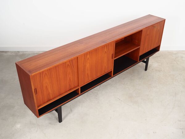 Buffet en teck, design danois, années 1970, production : Danemark