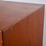 Armoire en teck danoise moderne du milieu du siècle